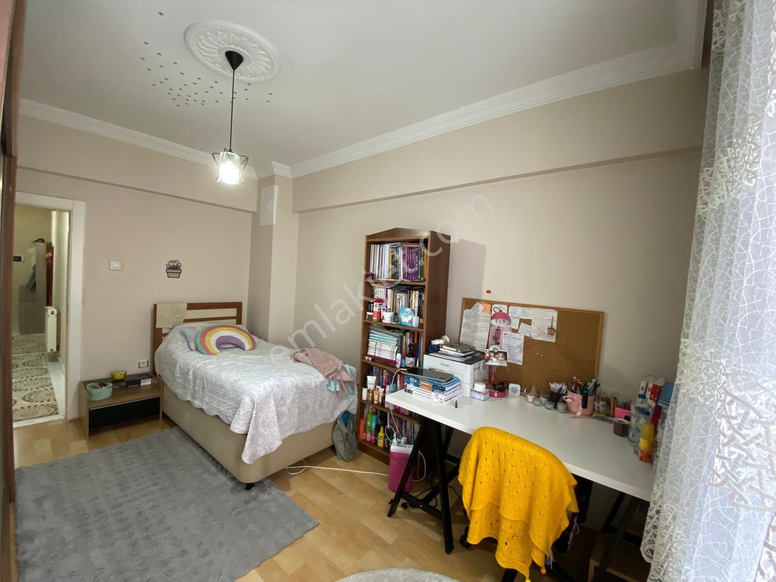Sanatoryum Cad. Yanı-ara Kat-krediye Uygun-bakımlı 3+1 Daire ! — fotoğraf 14
