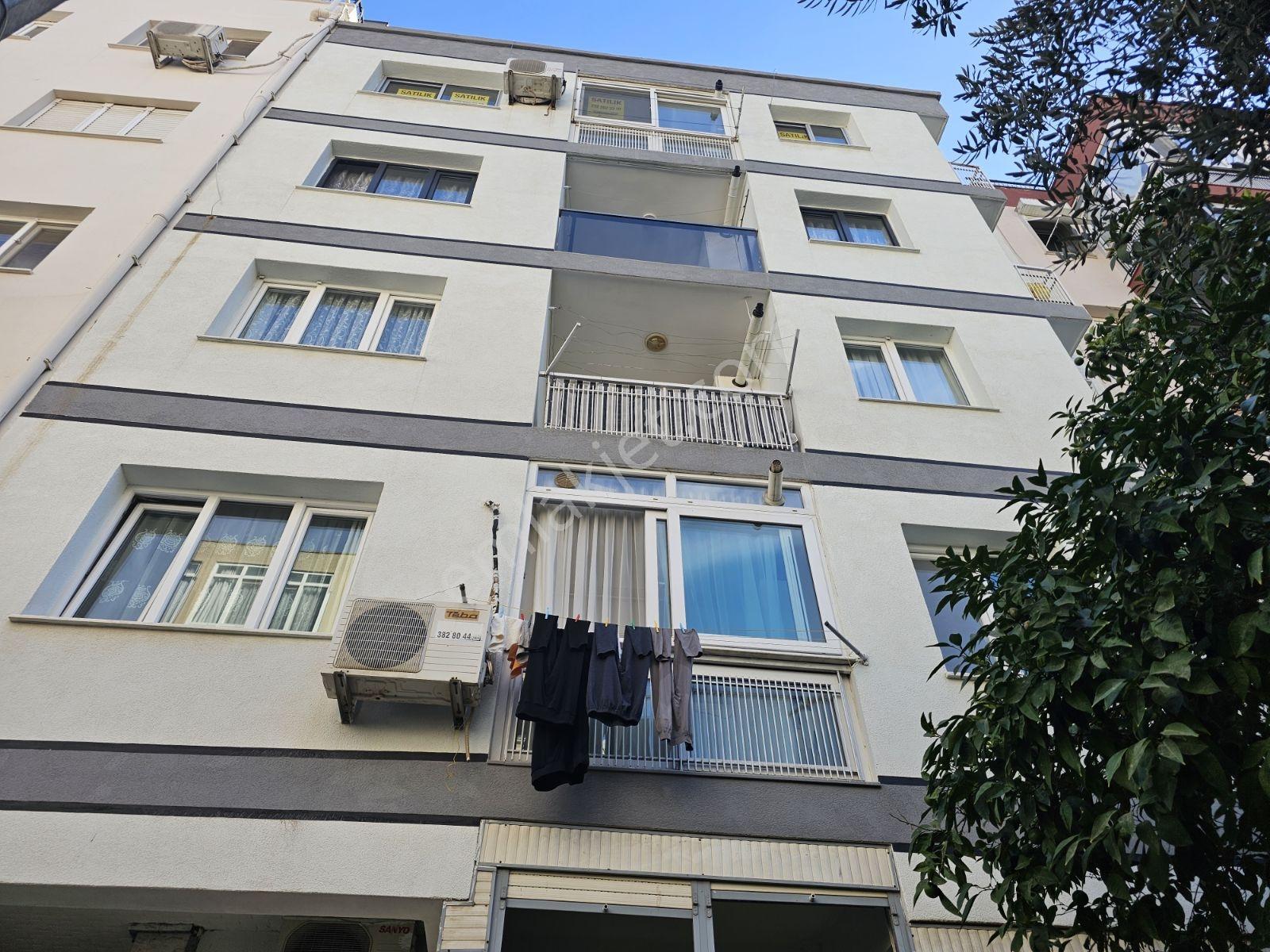 Karşıyaka Bahçelievler'de 3+1 Kapalı Mutfak Satılık Daire — fotoğraf 2