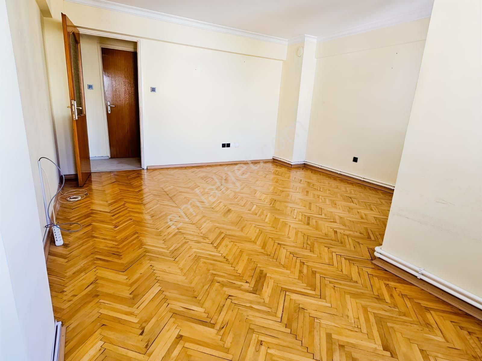 Karşıyaka Bahçelievler'de 3+1 Kapalı Mutfak Satılık Daire — fotoğraf 23