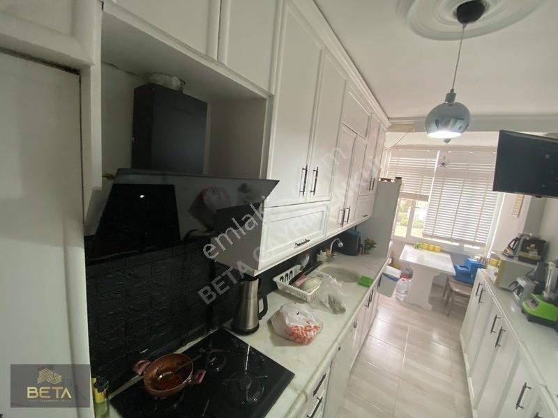 Kıyıboyu Kanal Üzerinde 3+1 Kapalı Mutfak Satılık Daire — fotoğraf 2