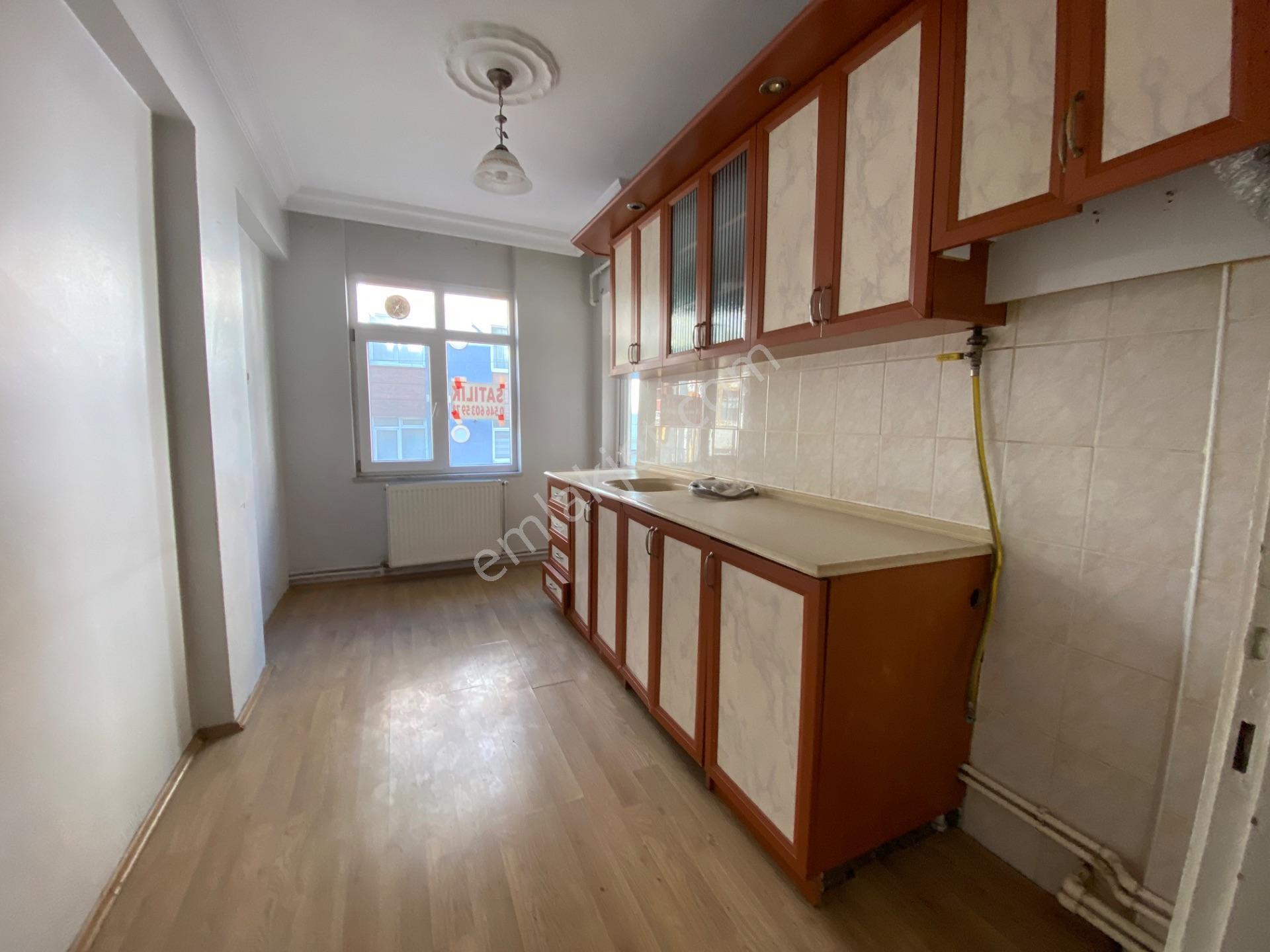 Başar Gayrimenkul’den Adalet Mah. 3+1 Ara Kat Satılık Daire — fotoğraf 2