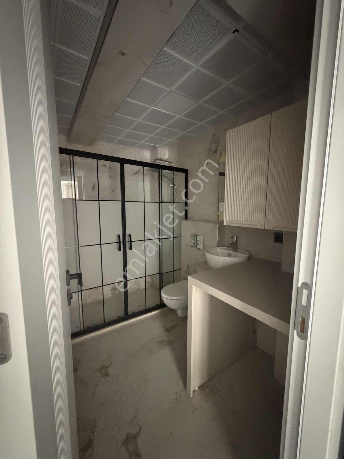 Menemende Satılık Daire 1+1 Net 50 Mt Büyük Tip — fotoğraf 16