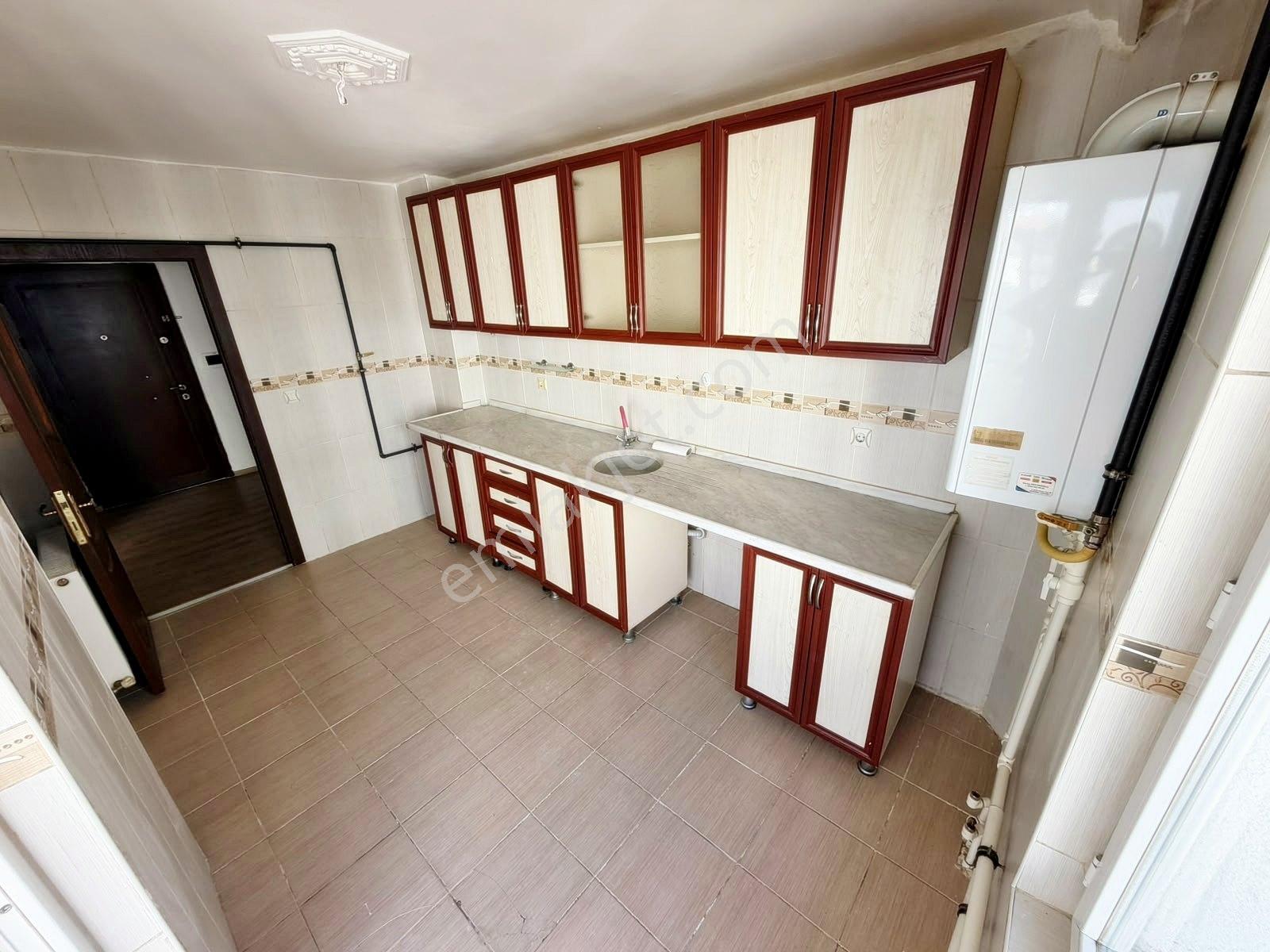 Albayrak Şehitler Cad. Üzeri 130 M² Masrafsız Ara Kat 3+1 Daire — fotoğraf 3