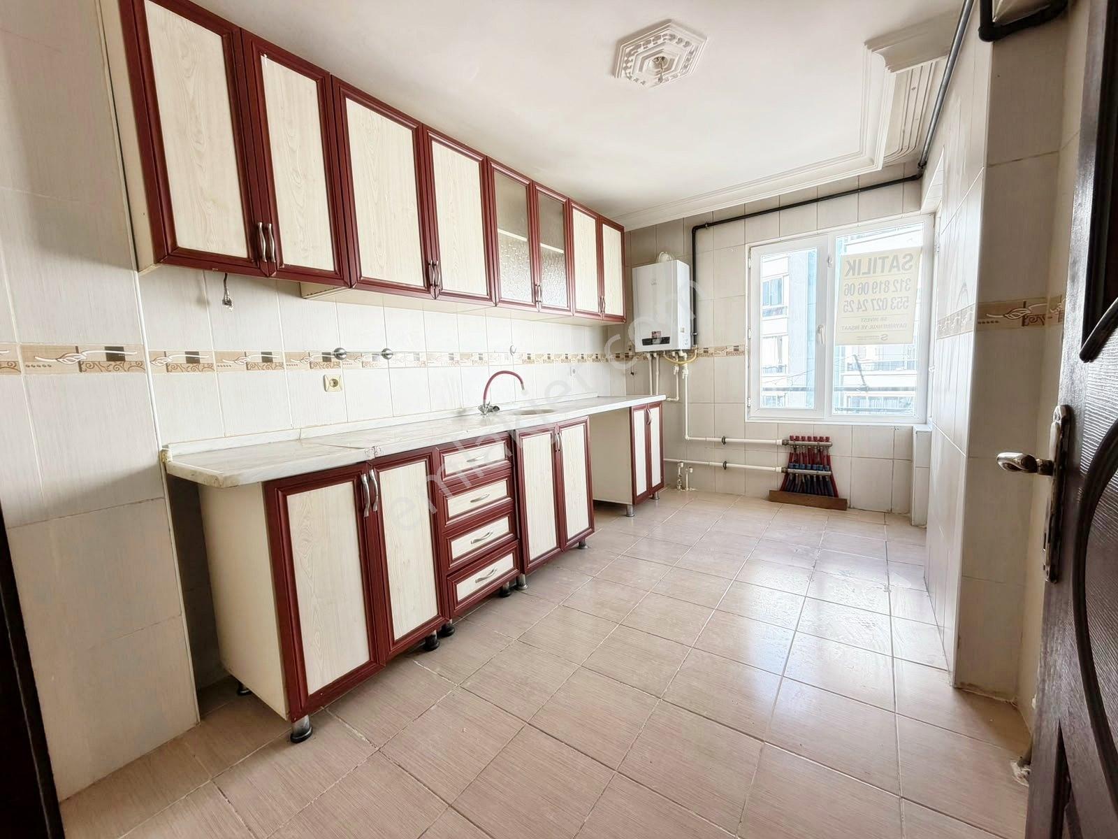 Albayrak Şehitler Cad. Üzeri 130 M² Masrafsız Ara Kat 3+1 Daire — fotoğraf 4