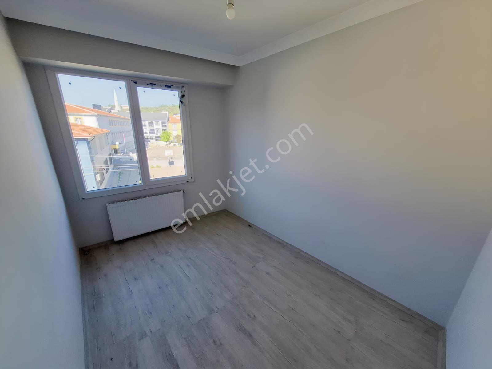 Turyap'tan Tuzcumuratta Satılık Merkeze Yakın Ön Cephe 2+1 — fotoğraf 6