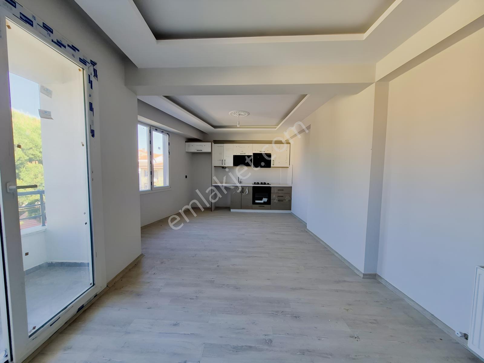 Turyap'tan Tuzcumuratta Satılık Merkeze Yakın Ön Cephe 2+1 — fotoğraf 10