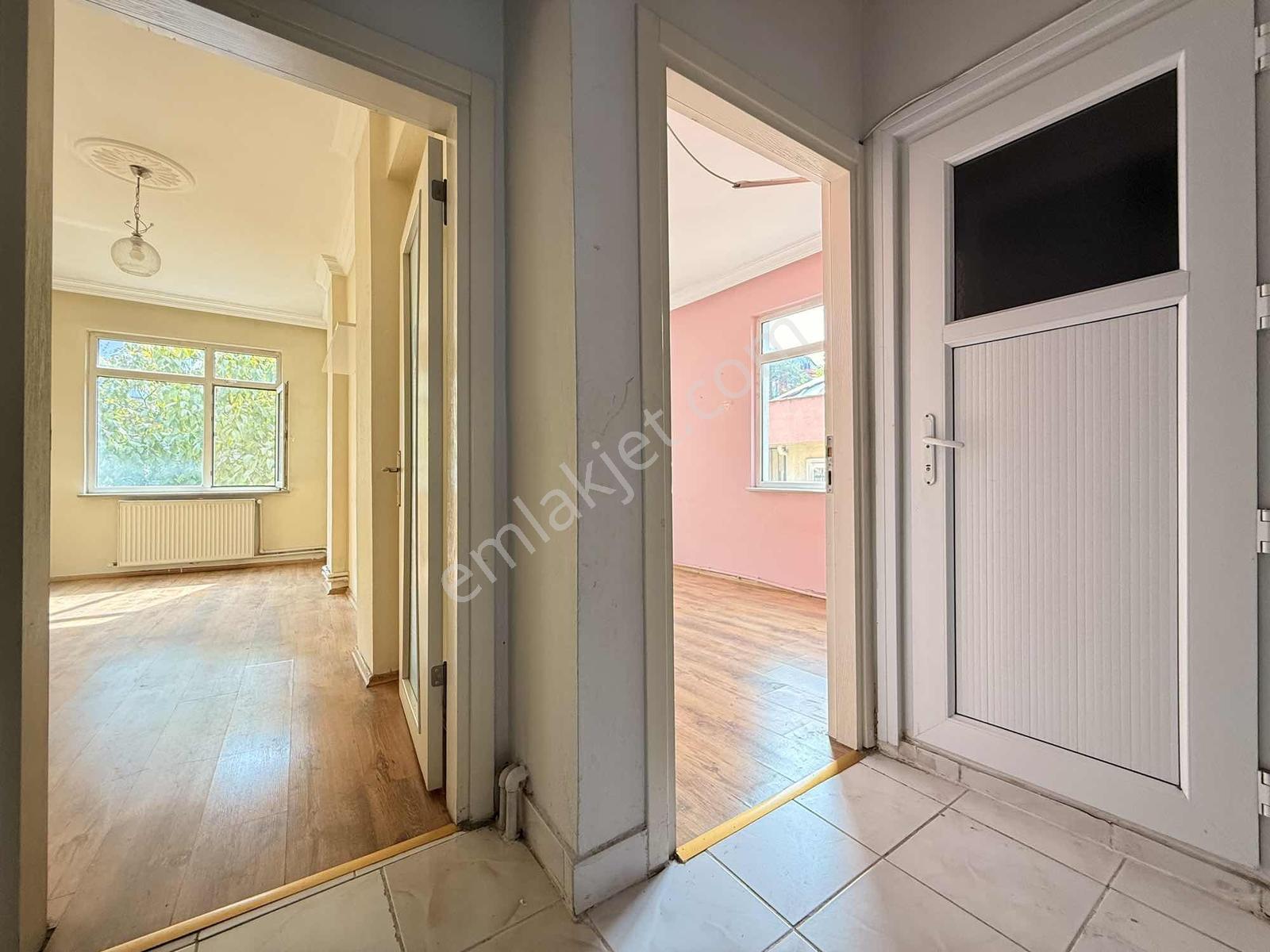 Silahtarağa'da-asansörlü-kat İrtifaklı-satılık 2+1 Daire — fotoğraf 10