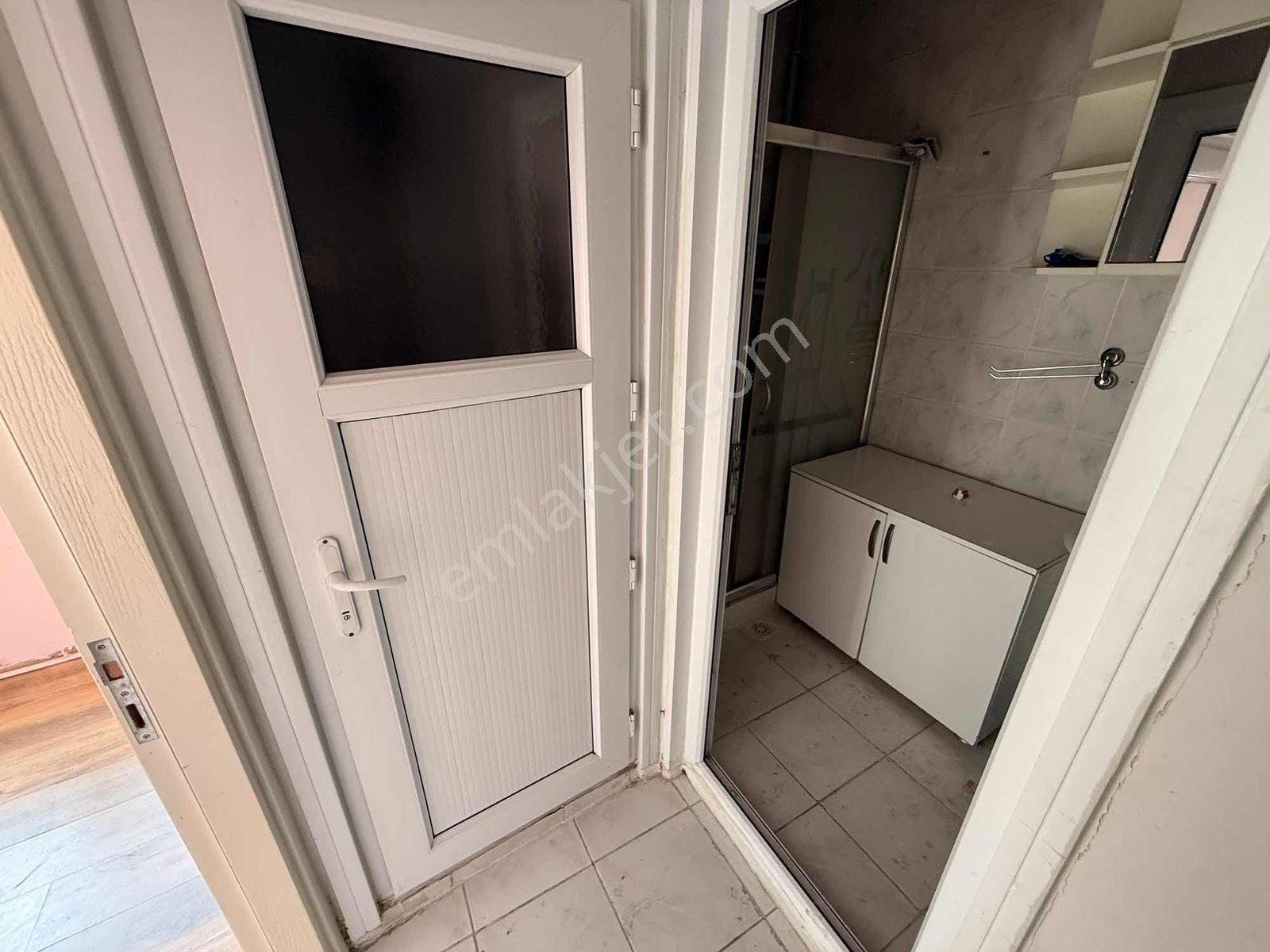 Silahtarağa'da-asansörlü-kat İrtifaklı-satılık 2+1 Daire — fotoğraf 20