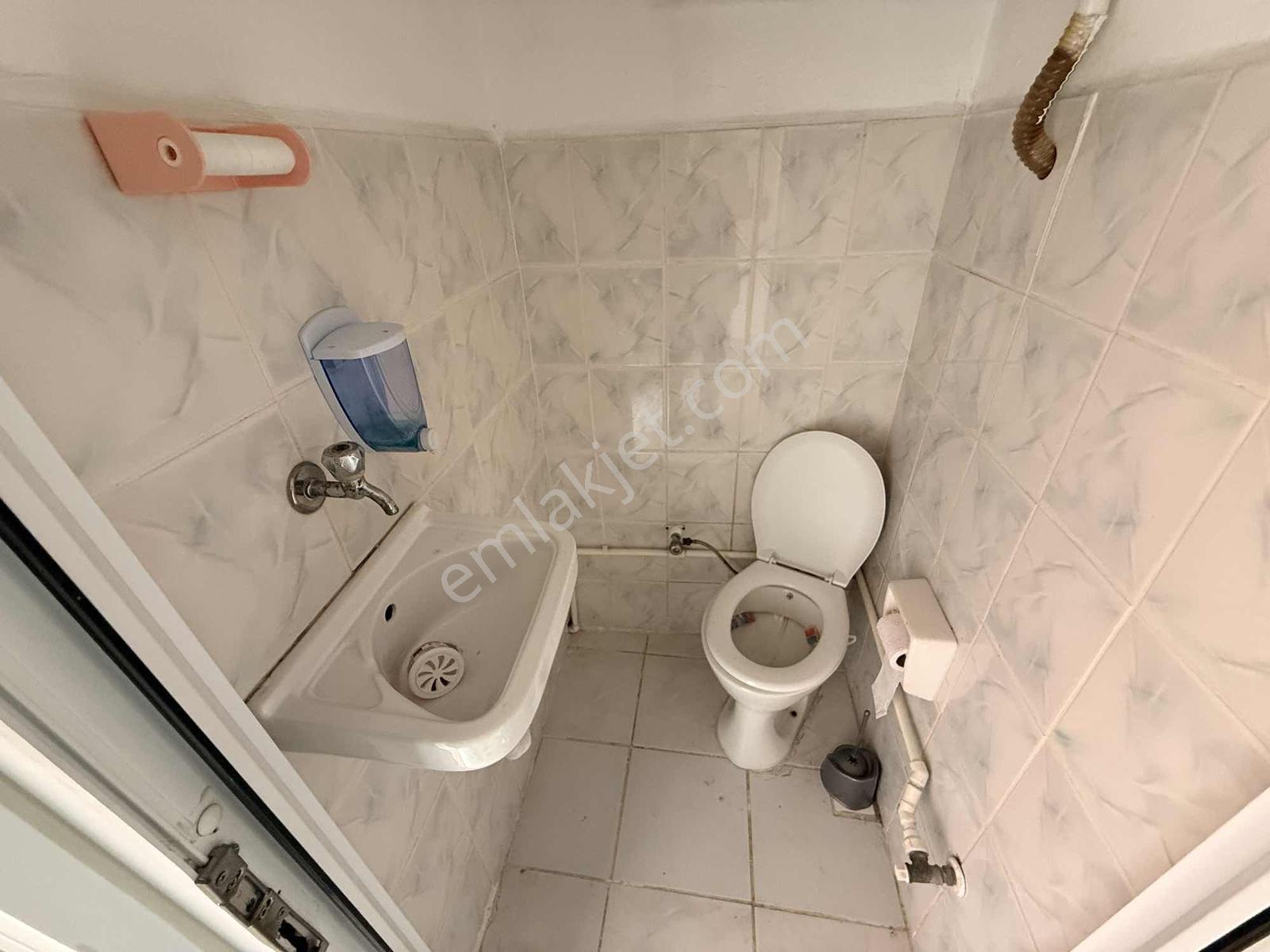 Silahtarağa'da-asansörlü-kat İrtifaklı-satılık 2+1 Daire — fotoğraf 23