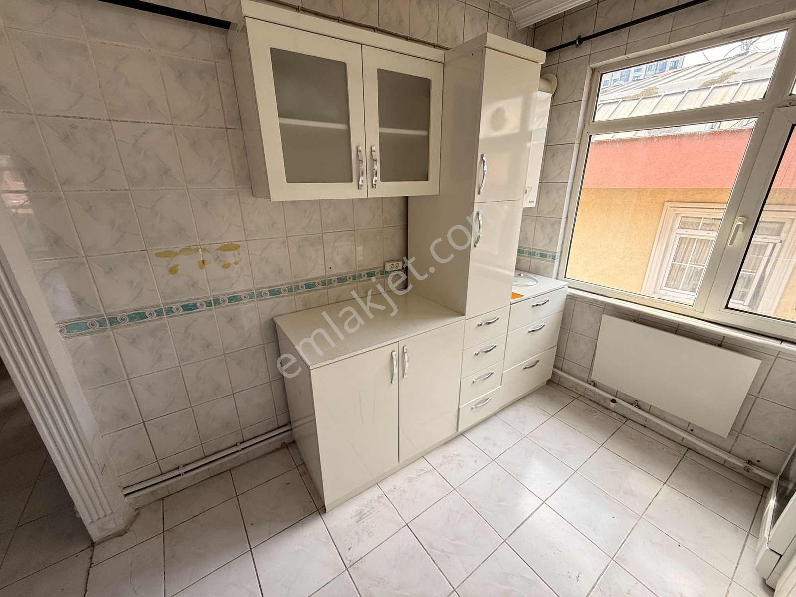 Silahtarağa'da-asansörlü-kat İrtifaklı-satılık 2+1 Daire — fotoğraf 25