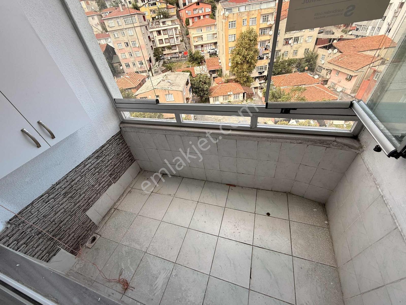 Silahtarağa'da-asansörlü-kat İrtifaklı-satılık 2+1 Daire — fotoğraf 28