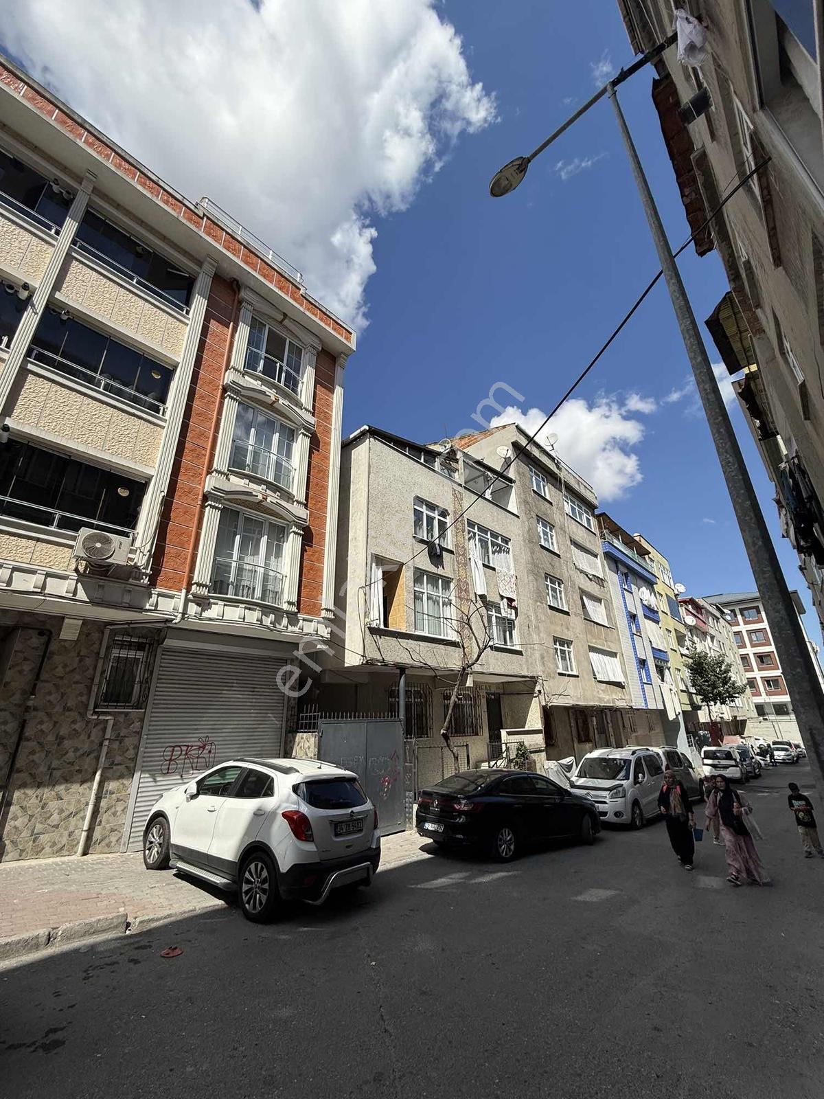 3+2 Asansörlü/ Otoparklı / 140 M2 Yeni Binada Daire — fotoğraf 3