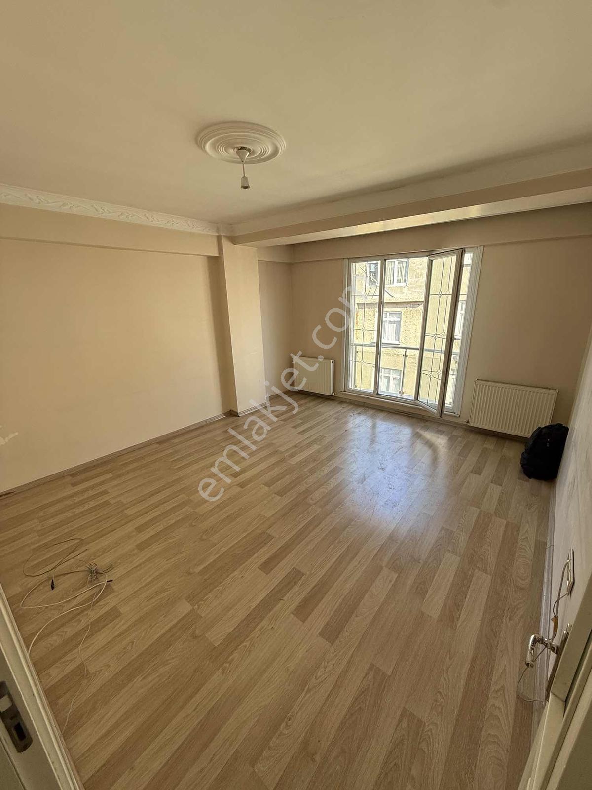 3+2 Asansörlü/ Otoparklı / 140 M2 Yeni Binada Daire — fotoğraf 5