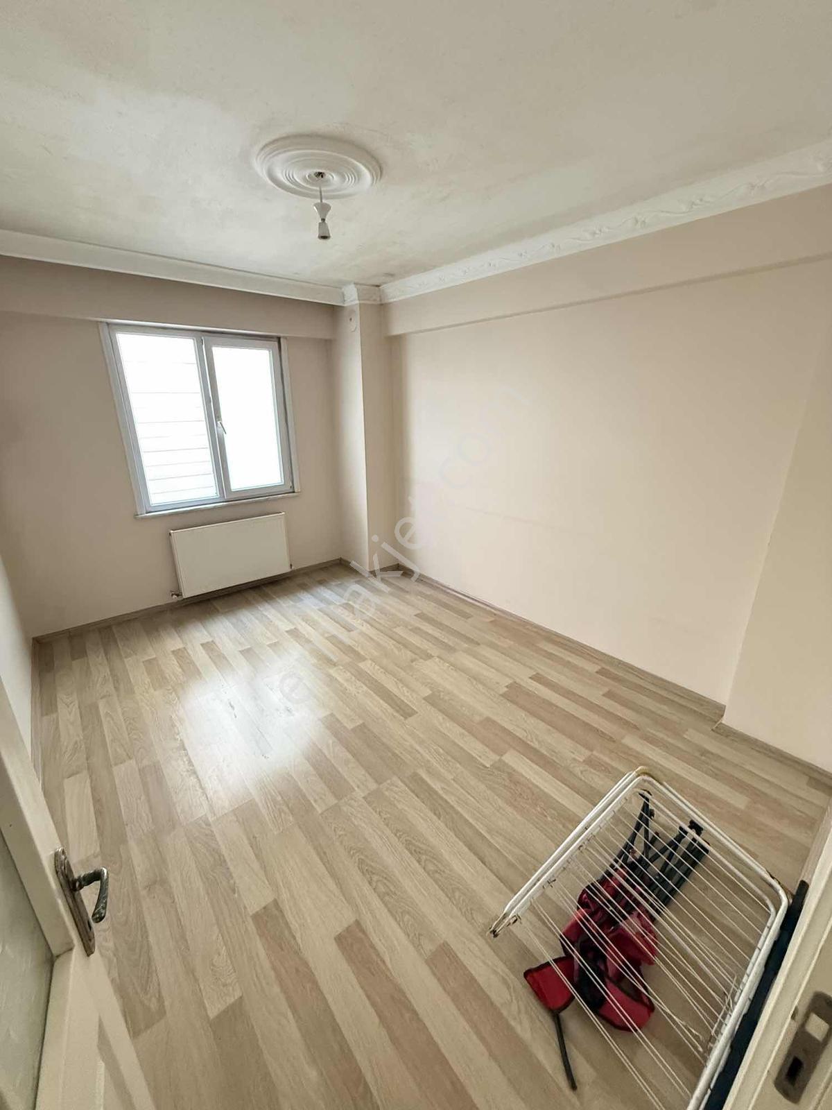 3+2 Asansörlü/ Otoparklı / 140 M2 Yeni Binada Daire — fotoğraf 10