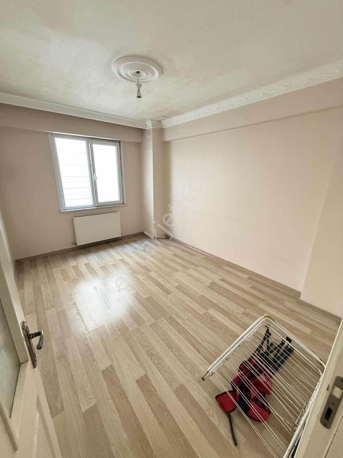 3+2 Asansörlü/ Otoparklı / 140 M2 Yeni Binada Daire — fotoğraf 12