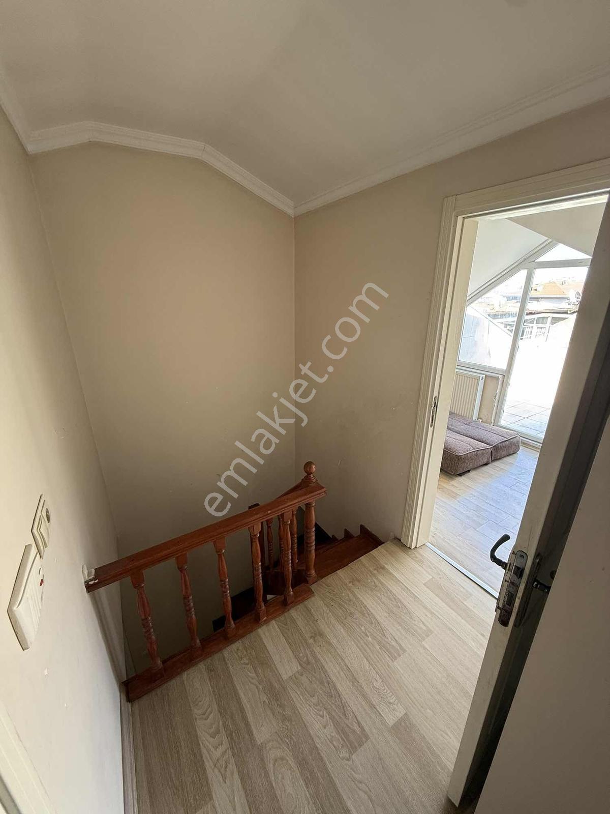 3+2 Asansörlü/ Otoparklı / 140 M2 Yeni Binada Daire — fotoğraf 20