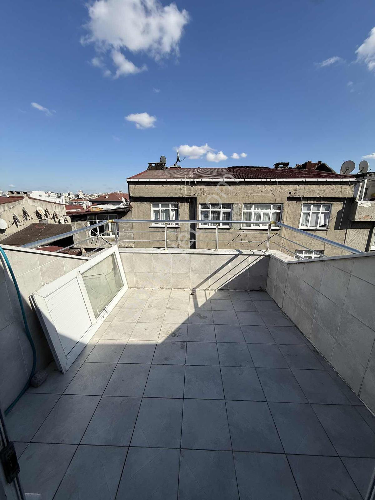 3+2 Asansörlü/ Otoparklı / 140 M2 Yeni Binada Daire — fotoğraf 21
