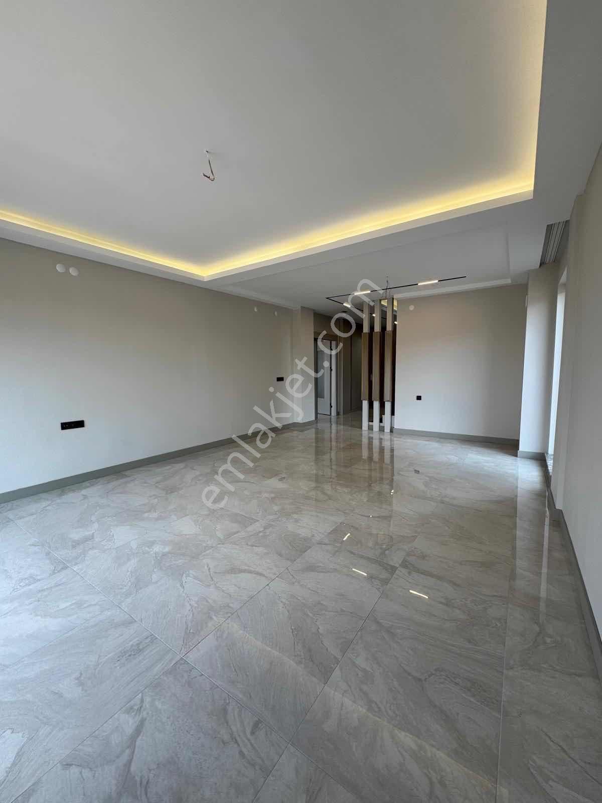 Bağlıca'da 5+1 Site İçerisin'de Oturumma Hazır Lüks Villa — fotoğraf 22