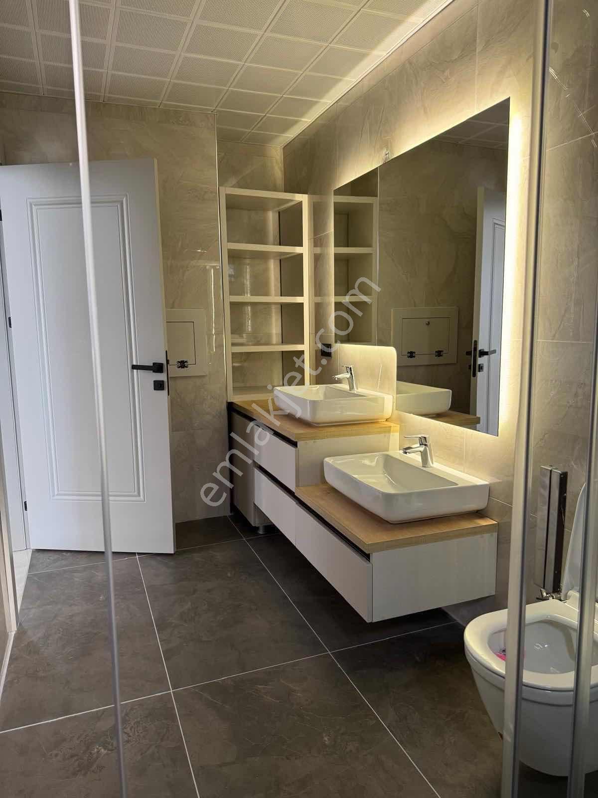 Bağlıca'da 5+1 Site İçerisin'de Oturumma Hazır Lüks Villa — fotoğraf 23