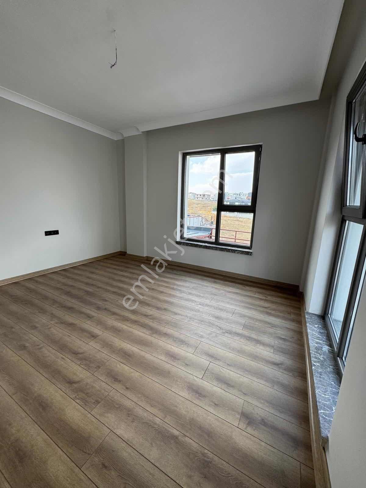 Bağlıca'da 5+1 Site İçerisin'de Oturumma Hazır Lüks Villa — fotoğraf 37