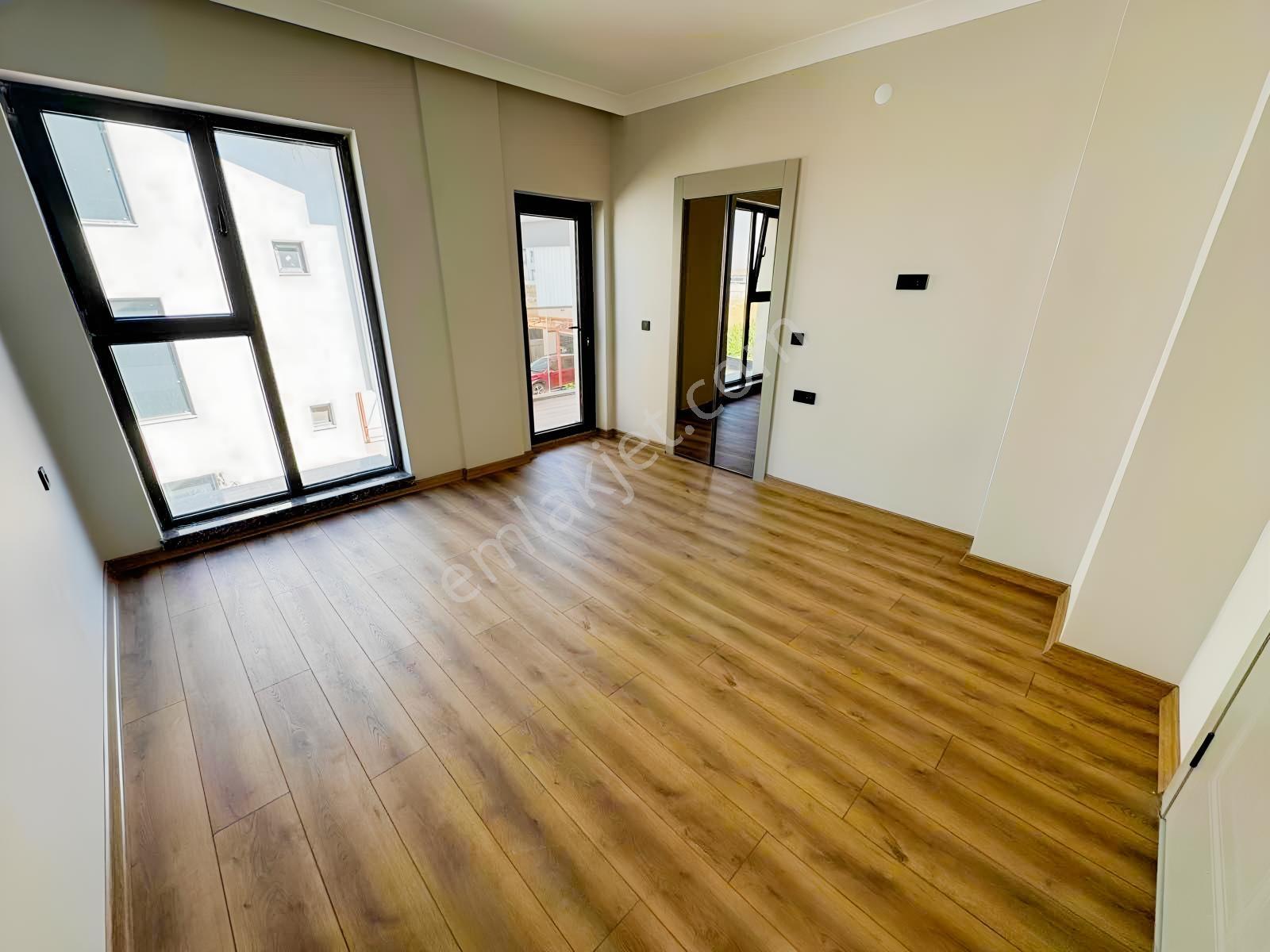 Bağlıca'da 5+1 Site İçerisin'de Oturumma Hazır Lüks Villa — fotoğraf 38