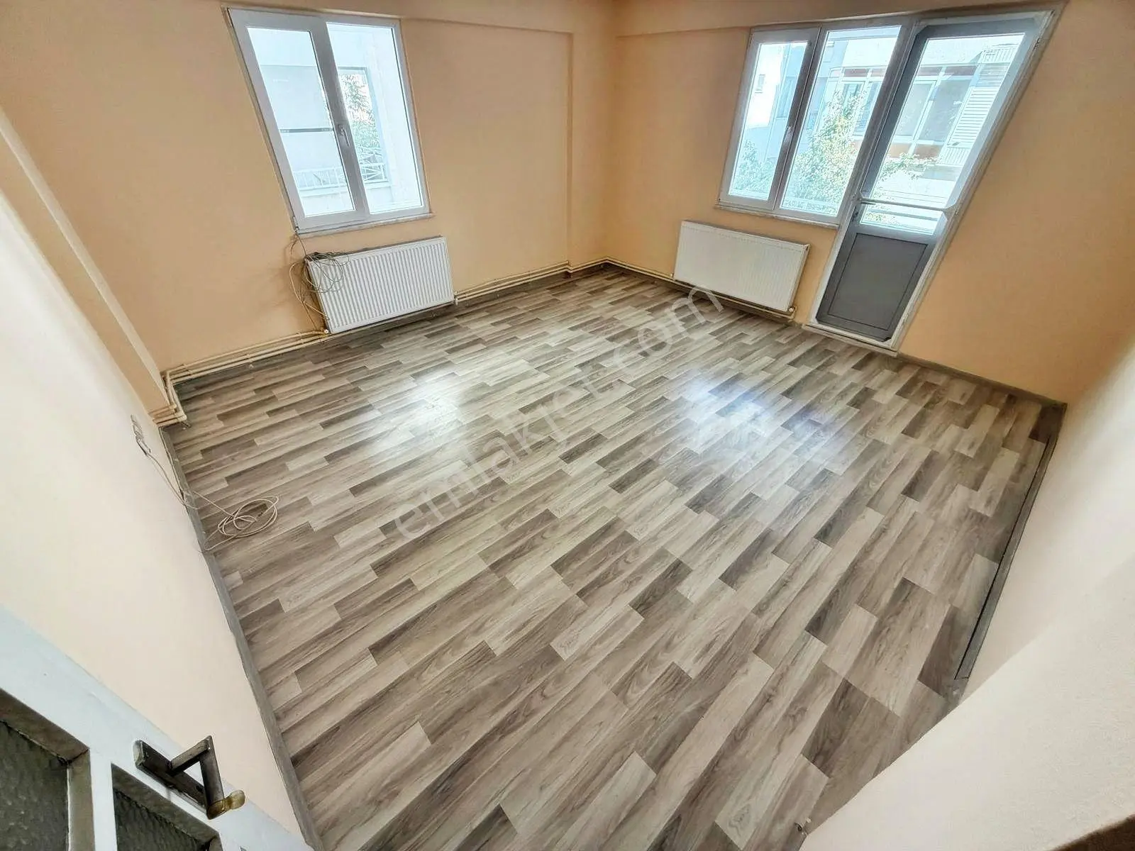 Aktif'ten Akçay Merkez'de Satılık Denize 500mt Arakat Ferah 2+1 Daire — fotoğraf 2