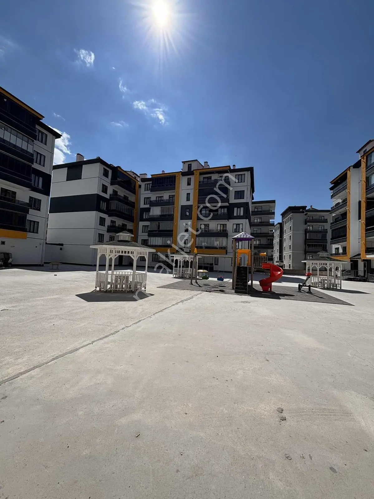 Çimenlik Caddesin'de Satılık 3+1 Sıfır Daire — fotoğraf 5