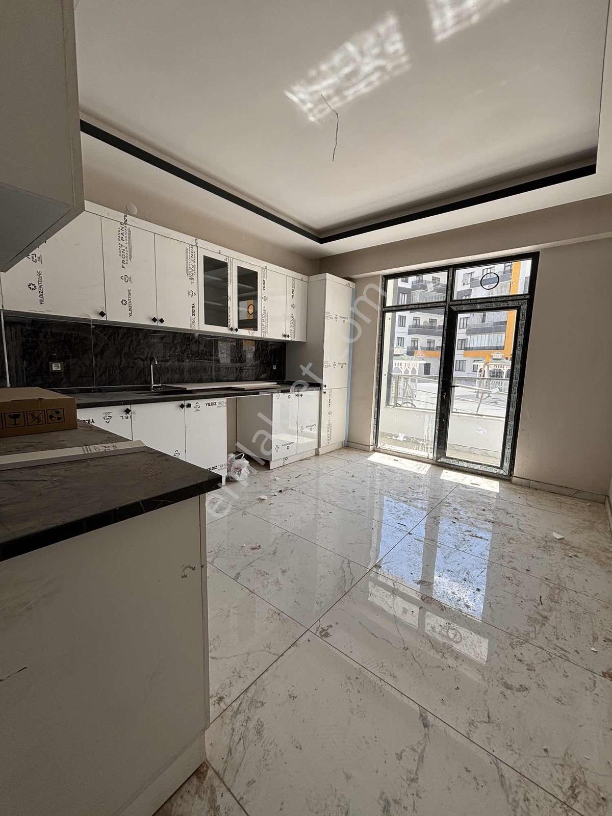 Çimenlik Caddesin'de Satılık 3+1 Sıfır Daire — fotoğraf 12