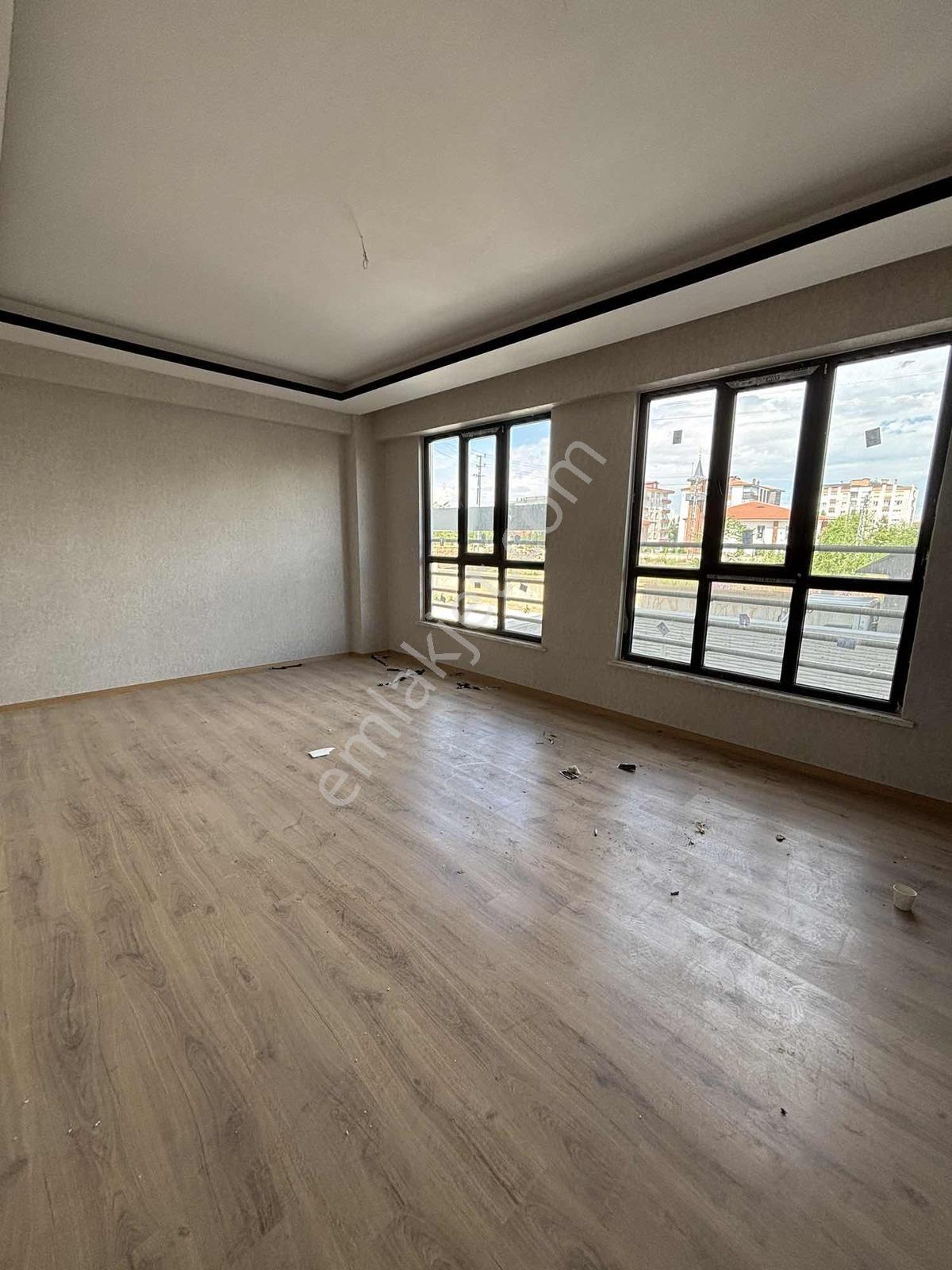 Çimenlik Caddesin'de Satılık 3+1 Sıfır Daire — fotoğraf 20