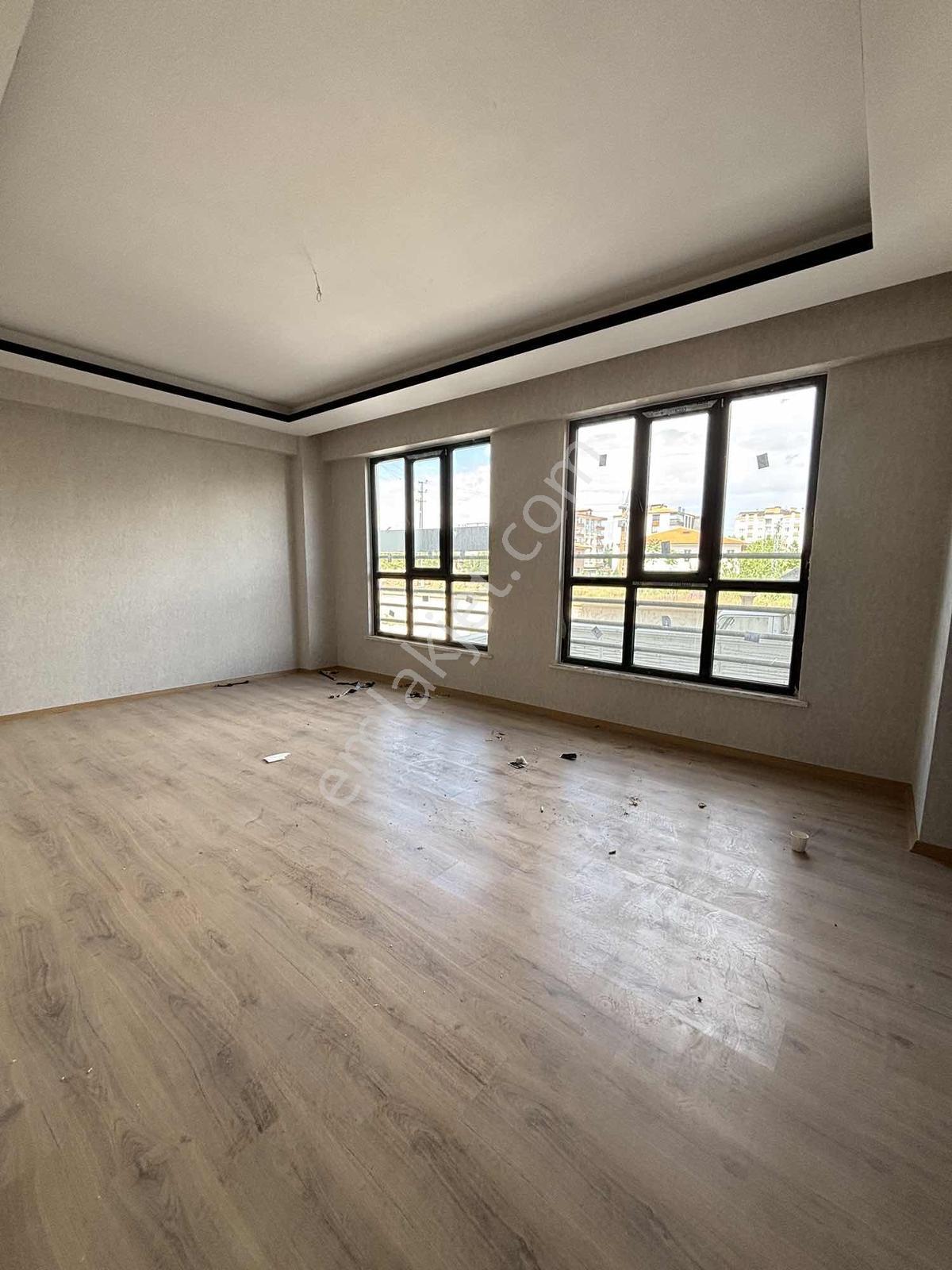 Çimenlik Caddesin'de Satılık 3+1 Sıfır Daire — fotoğraf 22