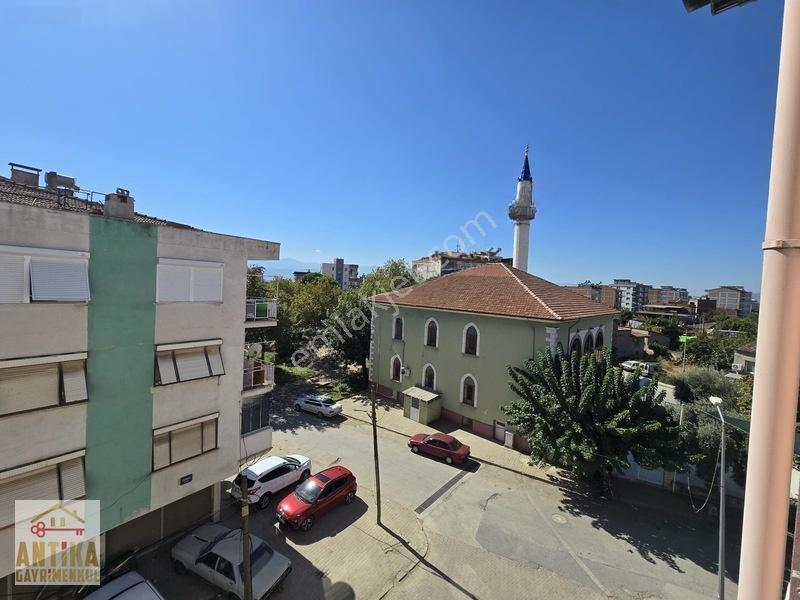 Antika Gayrimenkul'den Köşe Başı Camii Karşısı Satılık Daire — fotoğraf 6
