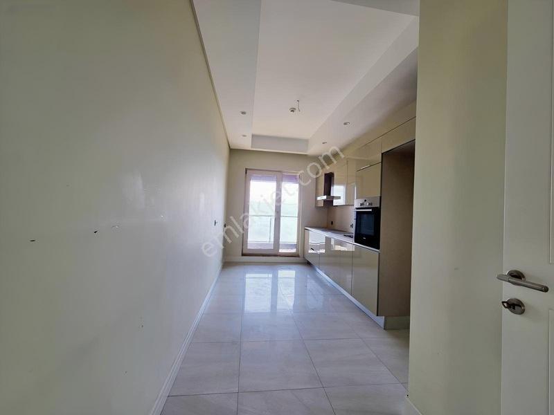Sinpaş Marina 5. Blokta Satılık 3.5+1 Rezidans — fotoğraf 3