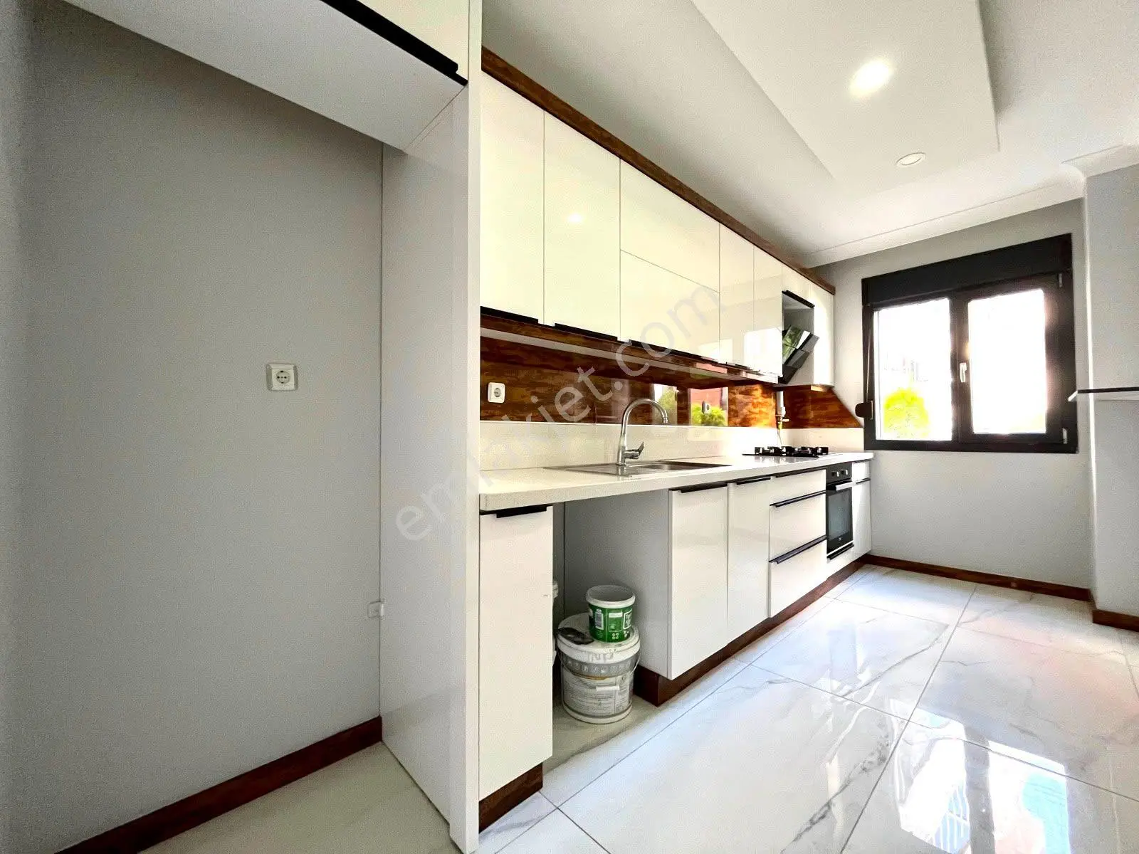 Referans'Tan Altınkum'Da Ayrı Mutfak Doğalgazlı Modern Tasarımlı 2+1 Daire