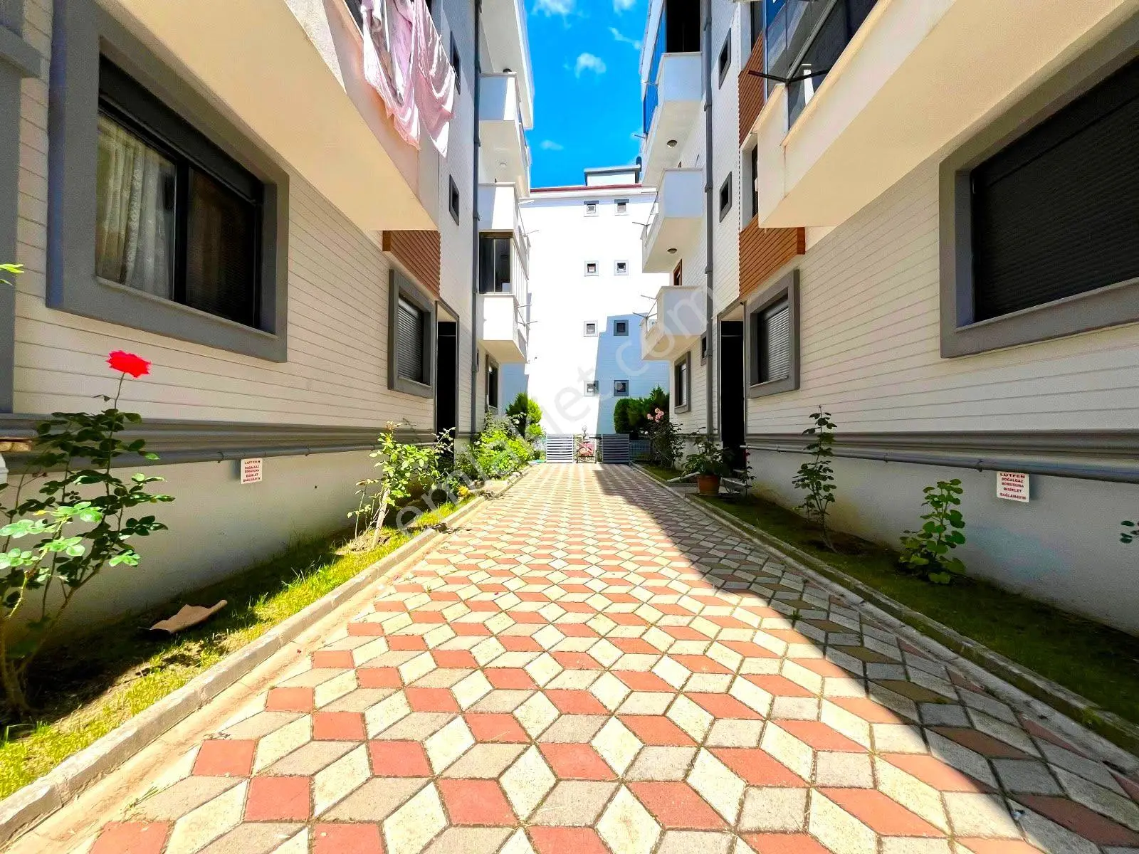 Referans'tan Altınkum'da Ayrı Mutfak Doğalgazlı Modern Tasarımlı 2+1 Daire — fotoğraf 10