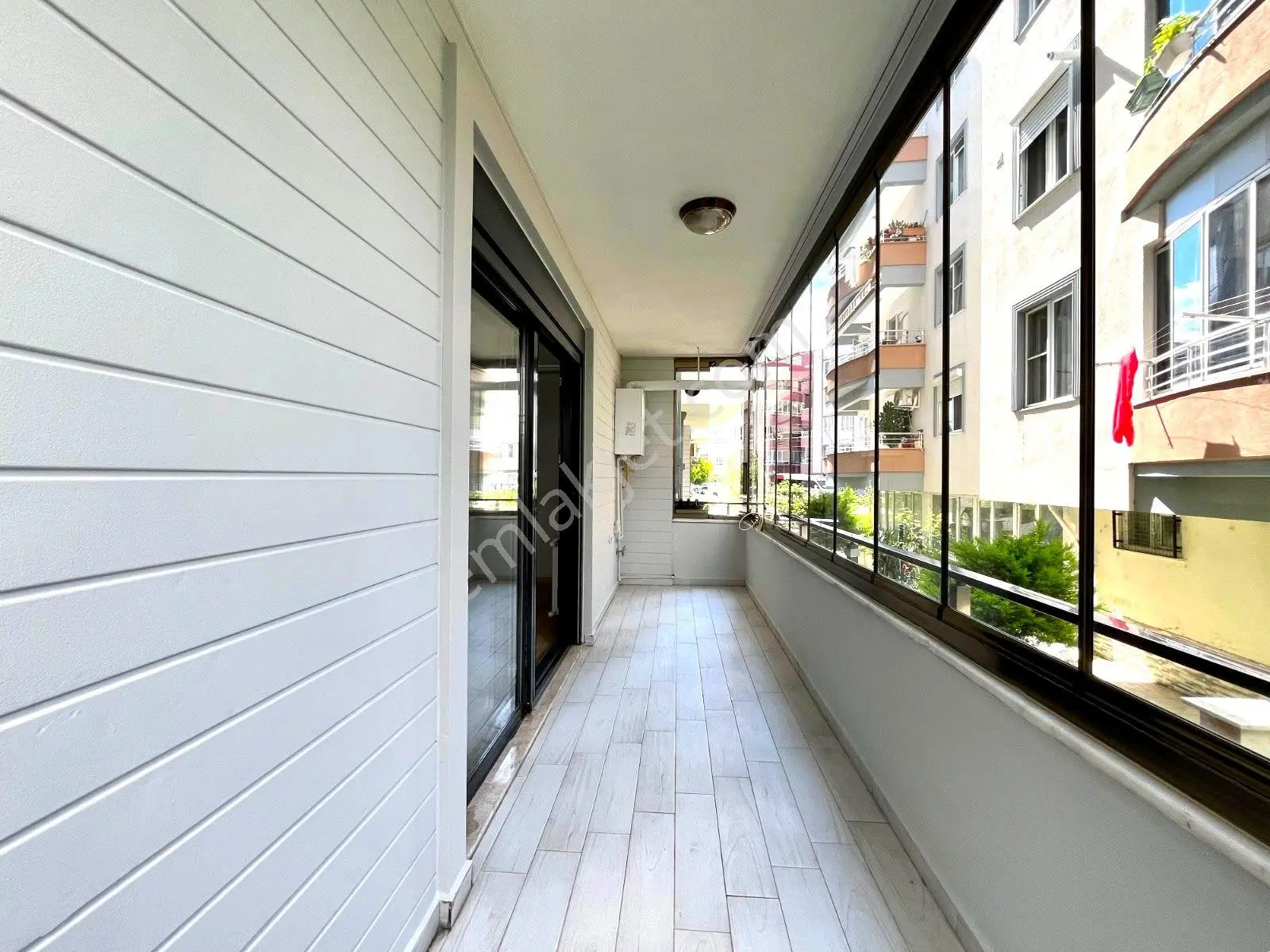Referans'tan Altınkum'da Ayrı Mutfak Doğalgazlı Modern Tasarımlı 2+1 Daire — fotoğraf 15