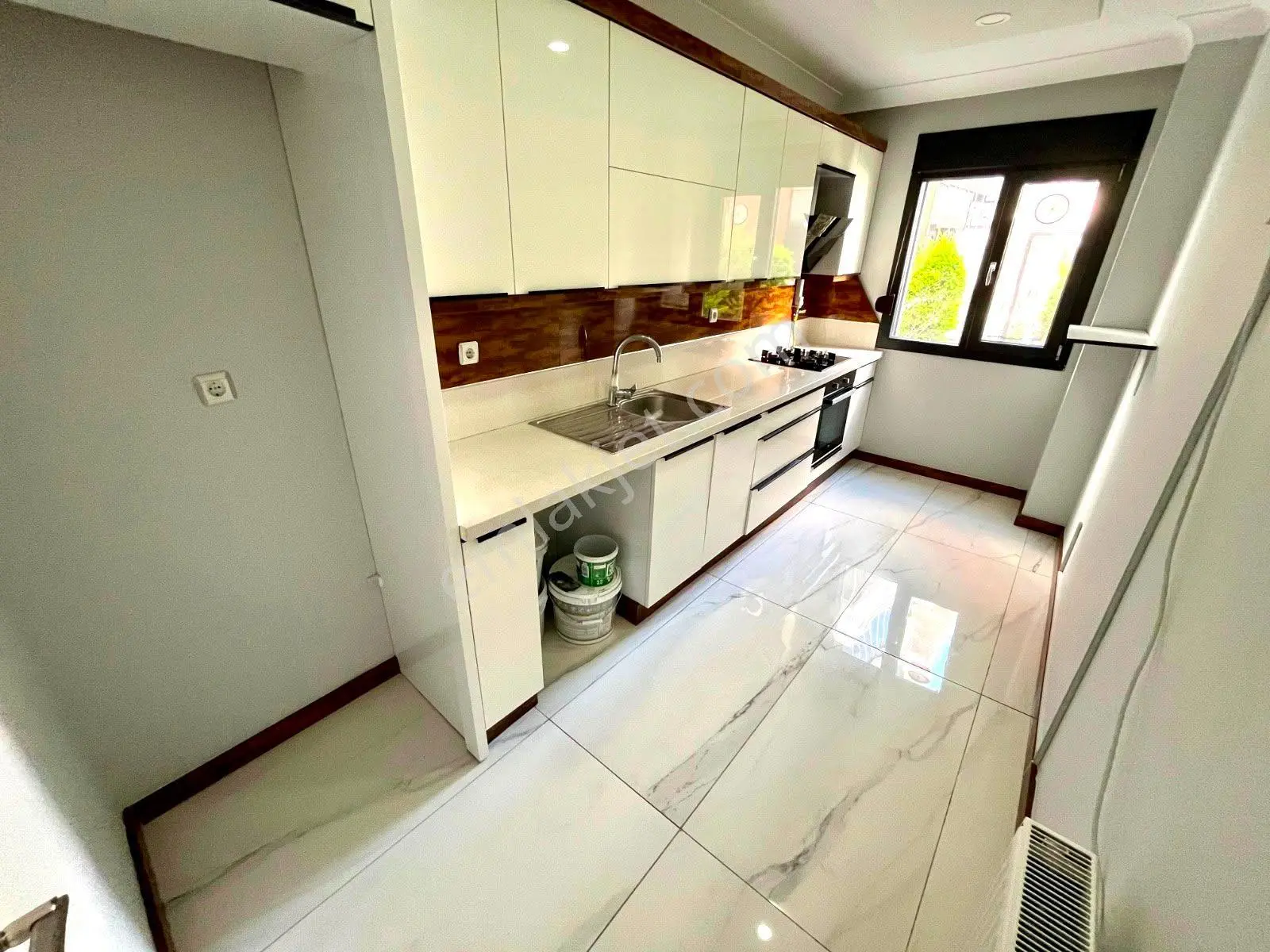 Referans'tan Altınkum'da Ayrı Mutfak Doğalgazlı Modern Tasarımlı 2+1 Daire — fotoğraf 23