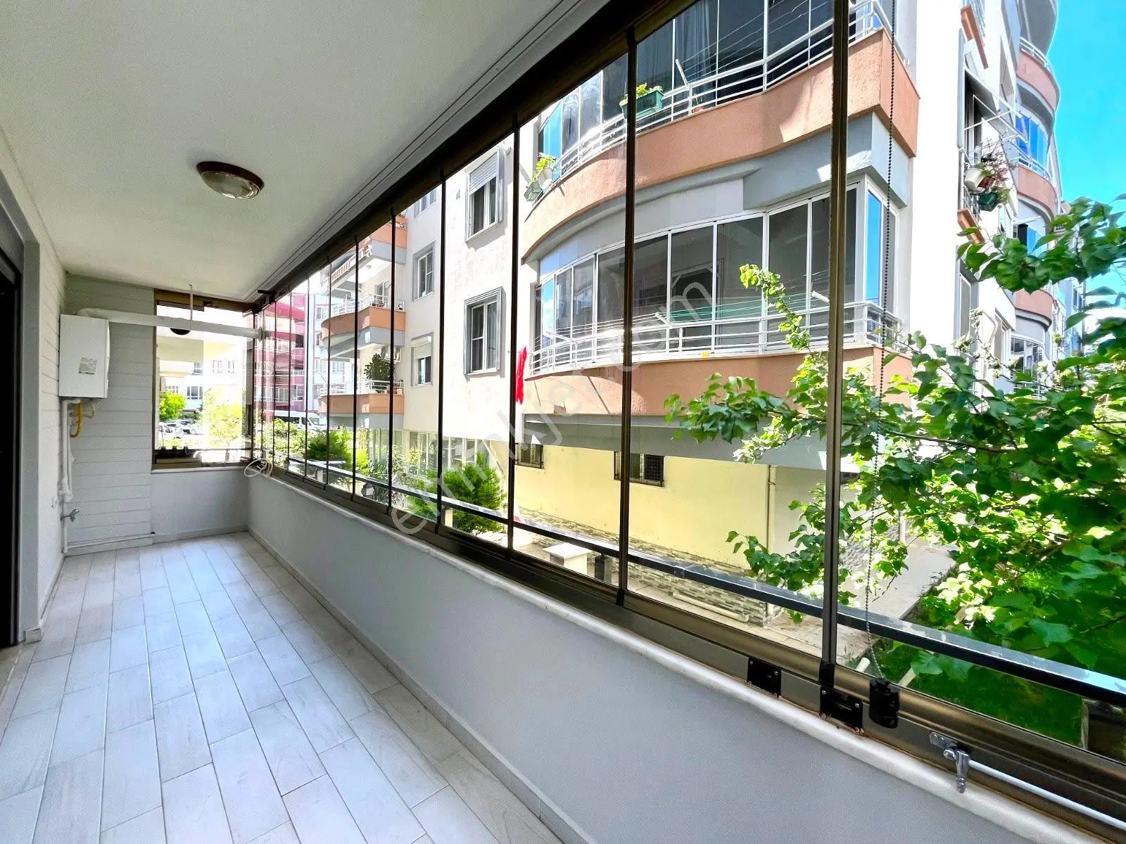 Referans'tan Altınkum'da Ayrı Mutfak Doğalgazlı Modern Tasarımlı 2+1 Daire — fotoğraf 34