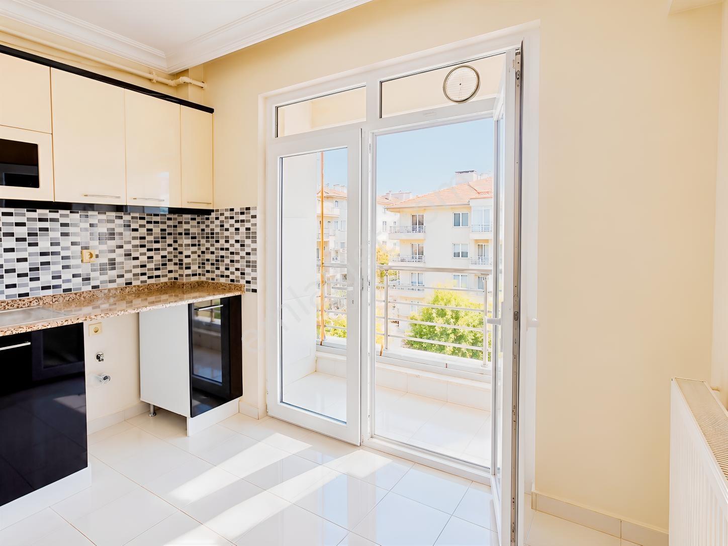 Rw/detay'dan Gaffar Okkan Cd. Üzeri 3+1 150m2 Satılık Daire — fotoğraf 13