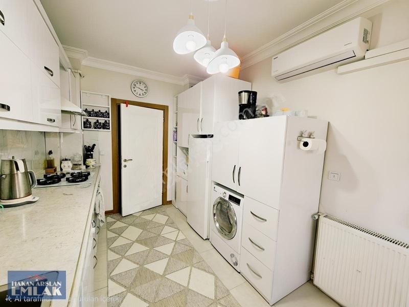 Kütükçü Merkezde Çook Geniş,çift Balkonlu,doğalgazlı 3+1 Daire — fotoğraf 8