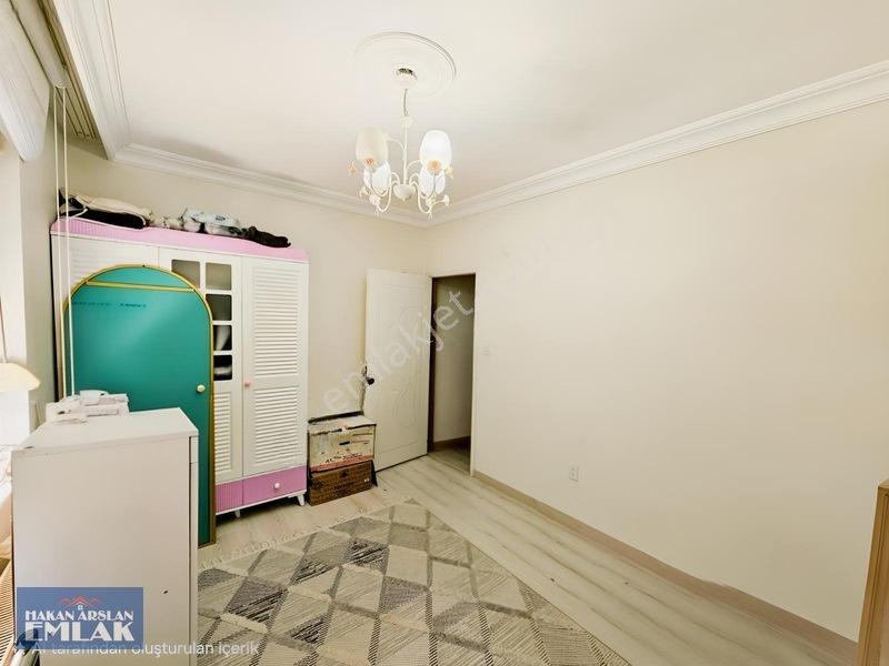 Kütükçü Merkezde Çook Geniş,çift Balkonlu,doğalgazlı 3+1 Daire — fotoğraf 15