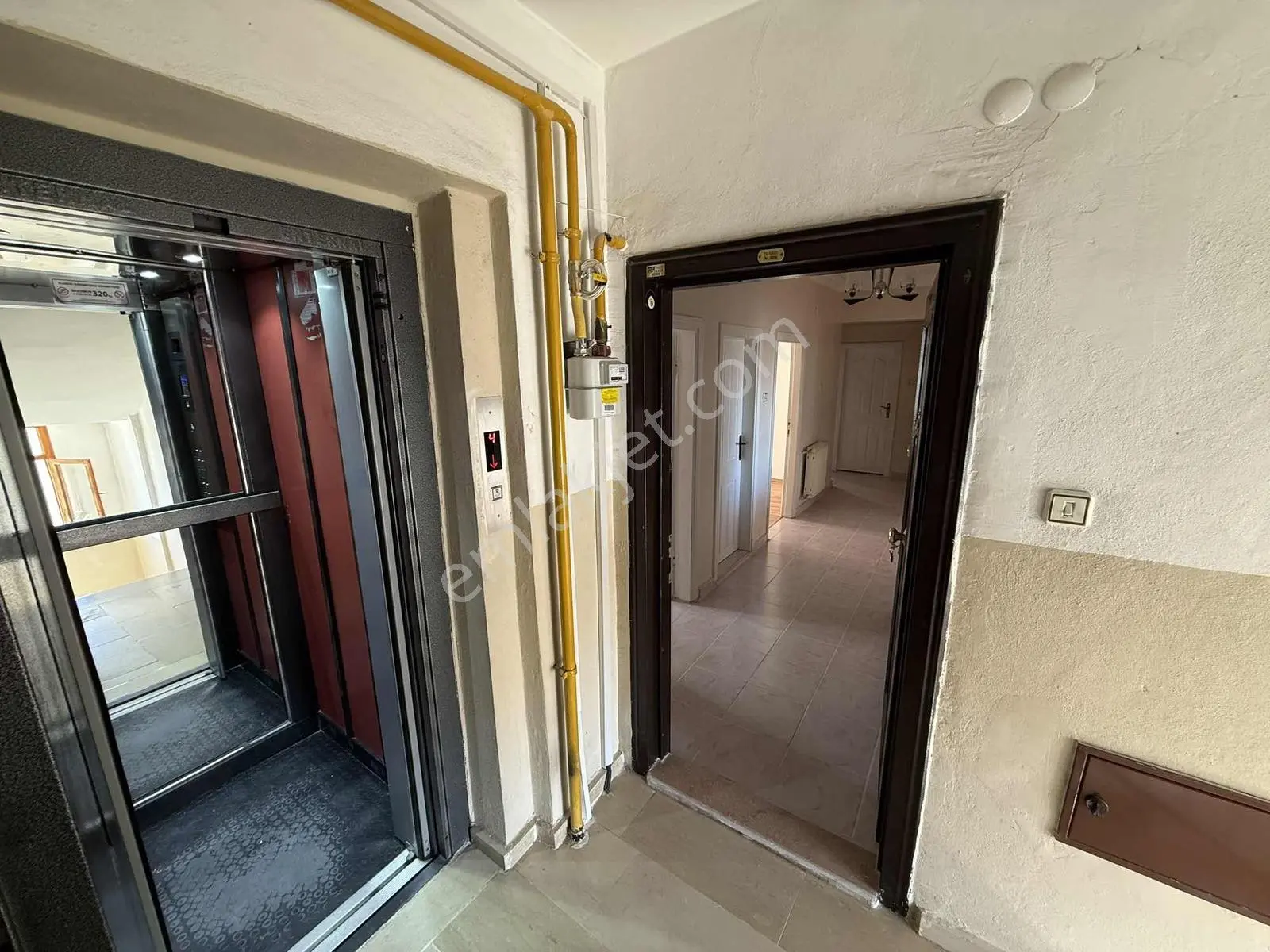 Doğukan Real Estate | Yeni Mahalle Elazığ Belediye Anaokulu Yukarısında 3+1 Asansörlü Satılık Daire — fotoğraf 6