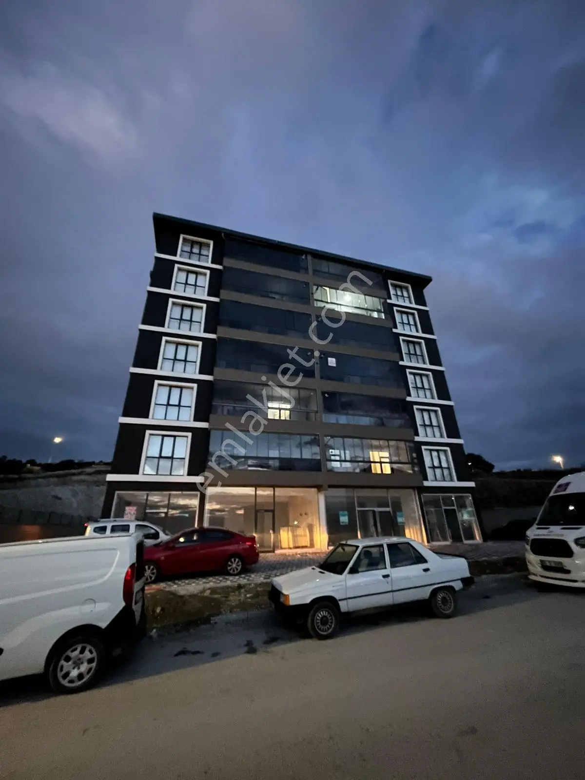 Çankaya Emlaktan Satılık Geniş Ultra Lüks 3+1 Daire