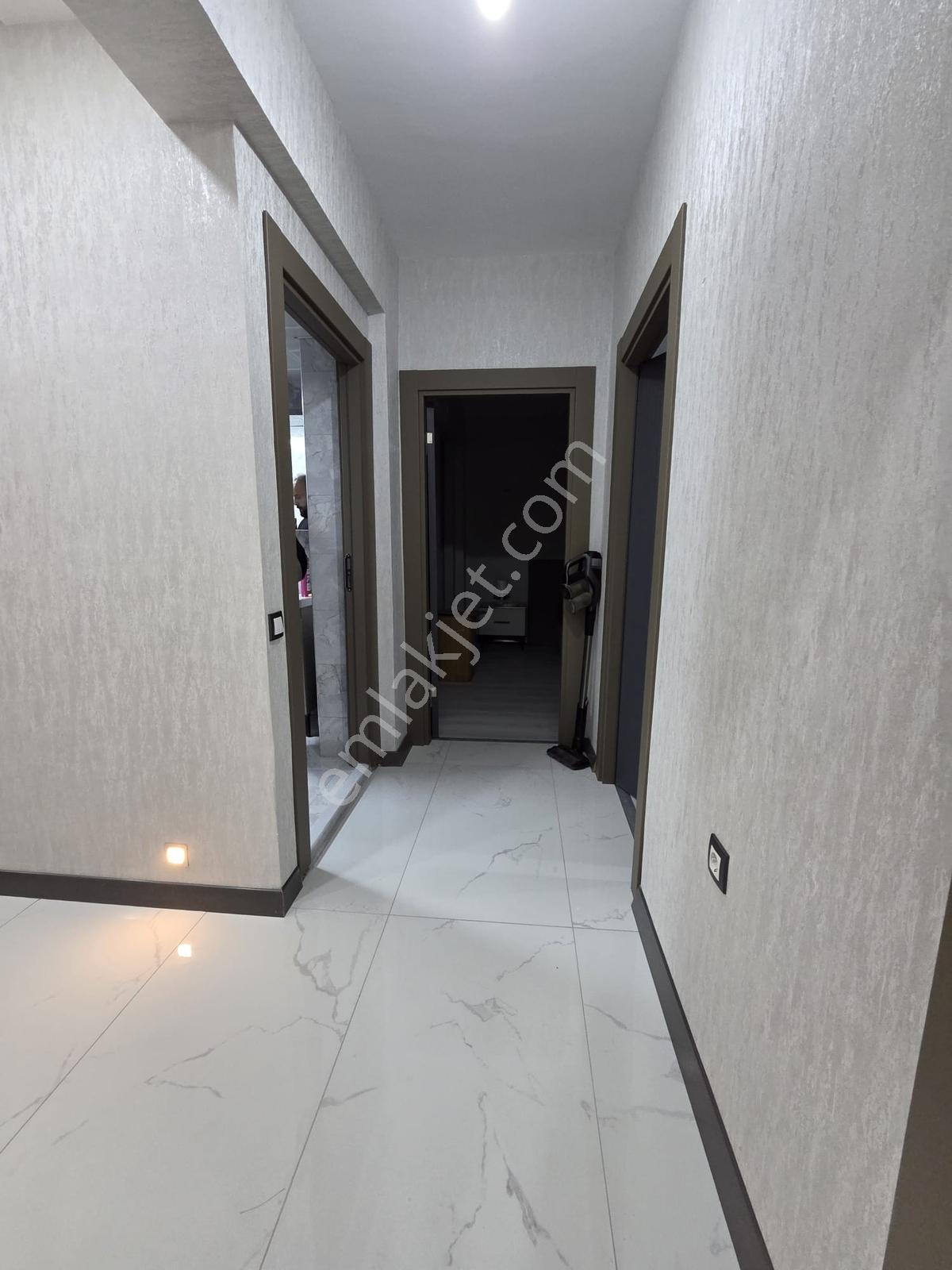 Çankaya Emlaktan Satılık Geniş Ultra Lüks 3+1 Daire — fotoğraf 2