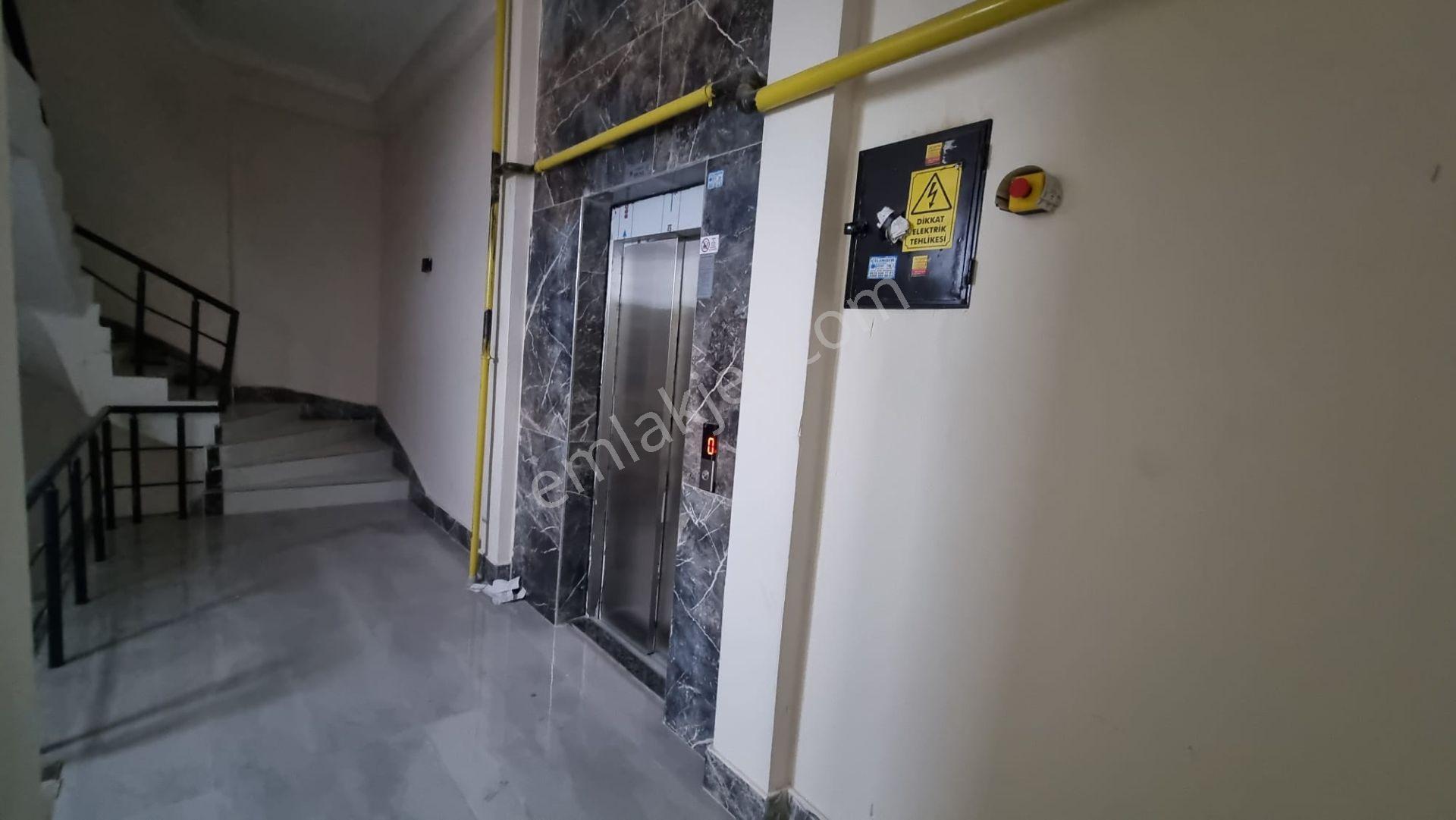 Akev Gayrimenkul'den Batıkent'te Kapalı Mutfak 2+0 Giriş Kat — fotoğraf 7