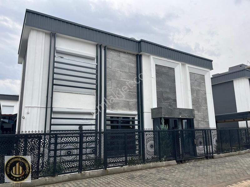 Çelikevler Civarında Satılık 5+1 Dublex Villa ( 5k Buhara ) — fotoğraf 3
