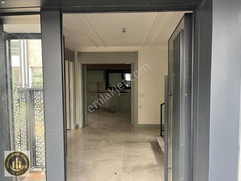Çelikevler Civarında Satılık 5+1 Dublex Villa ( 5k Buhara ) — fotoğraf 6