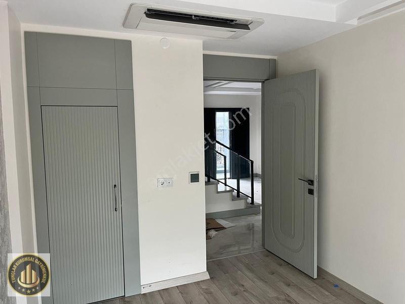 Çelikevler Civarında Satılık 5+1 Dublex Villa ( 5k Buhara ) — fotoğraf 13