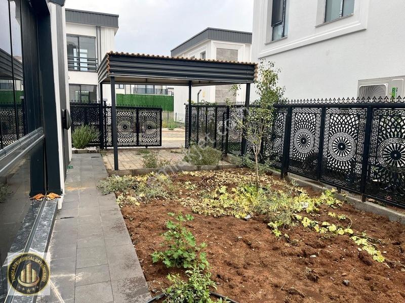 Çelikevler Civarında Satılık 5+1 Dublex Villa ( 5k Buhara ) — fotoğraf 21