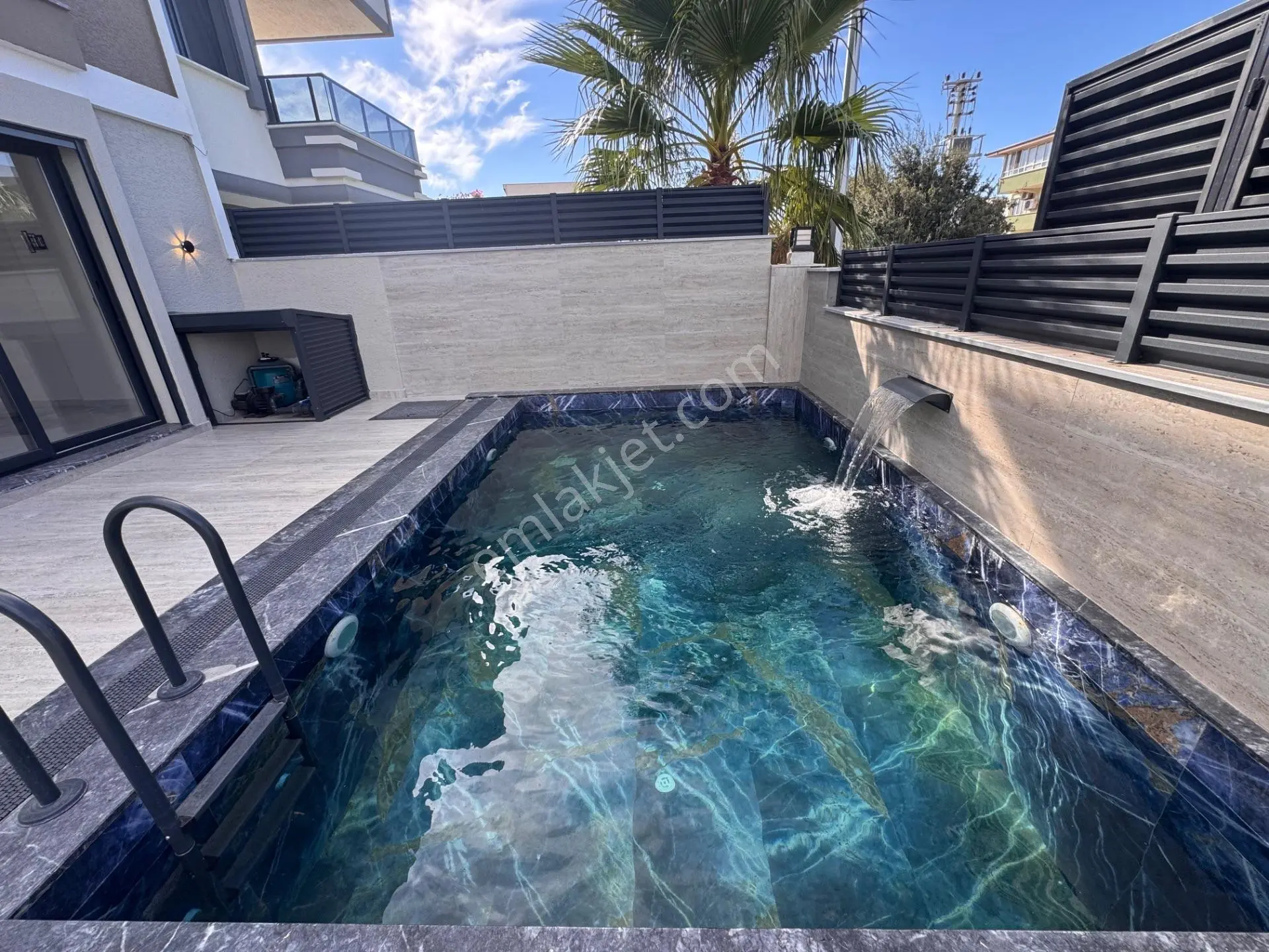 Didim Altınkumda 4+1 Ayrı Mutfak Havuzlu-otoparklı Satılık Lüks Villa — fotoğraf 4