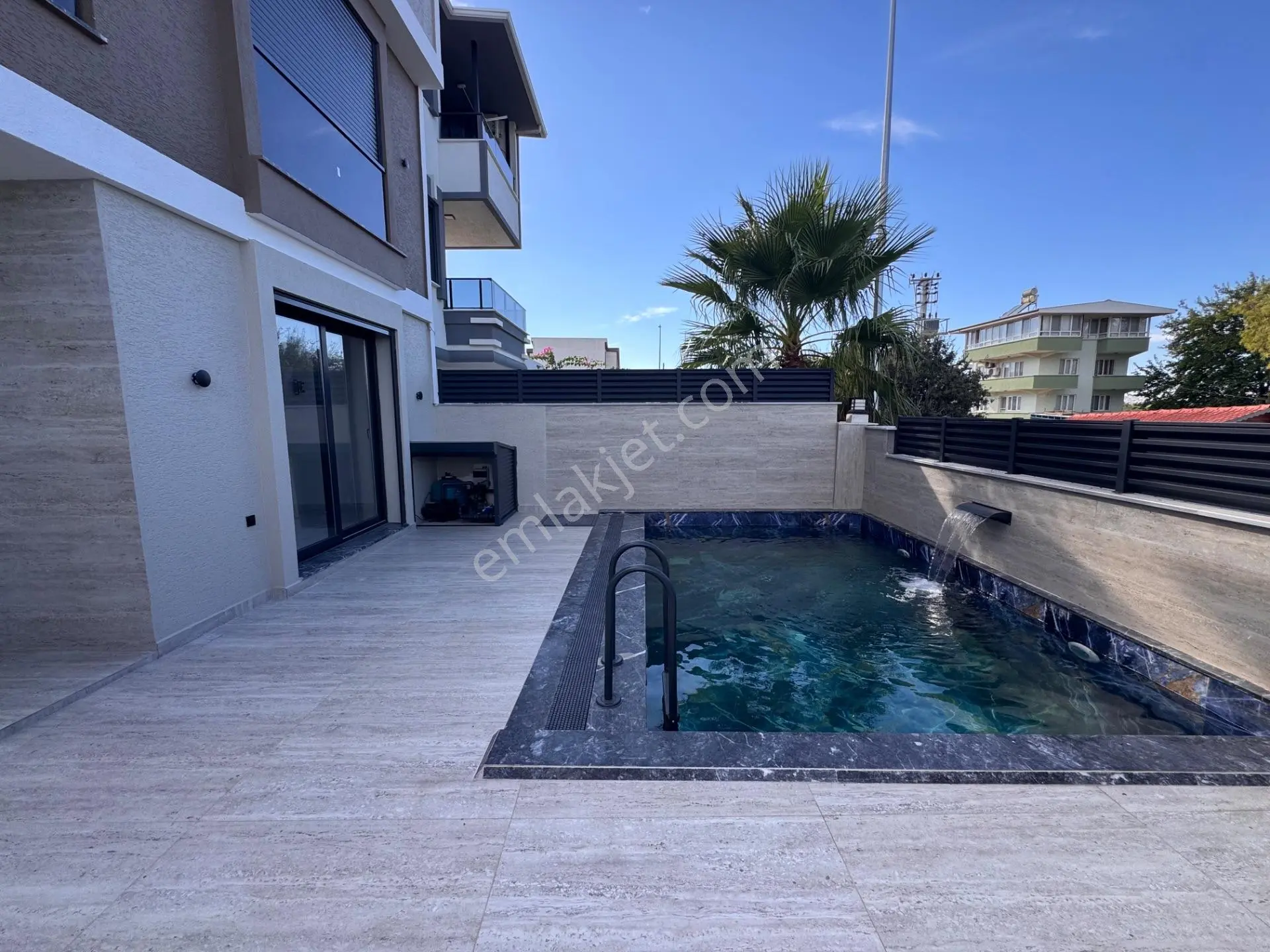 Didim Altınkumda 4+1 Ayrı Mutfak Havuzlu-otoparklı Satılık Lüks Villa — fotoğraf 5